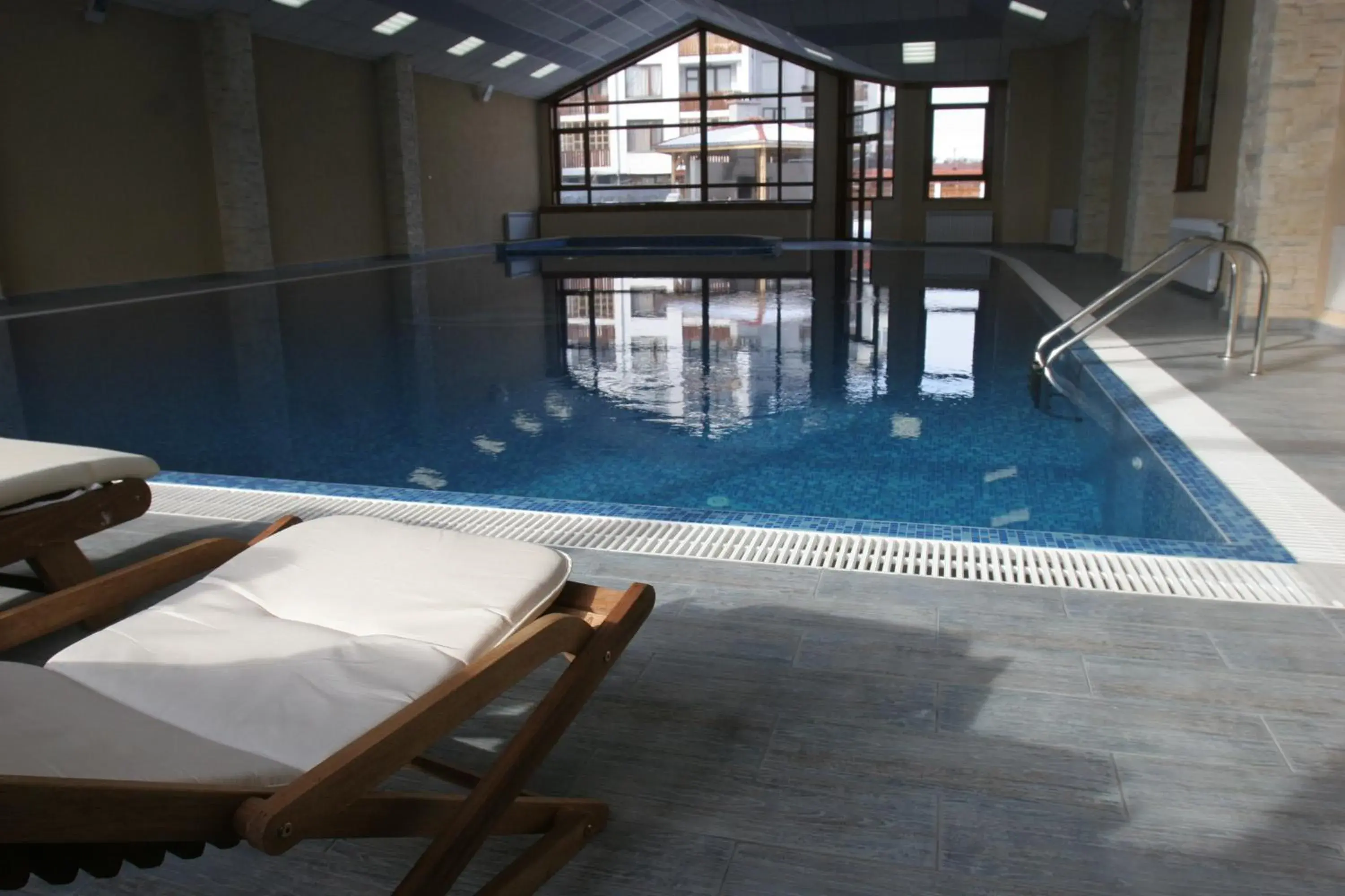 Swimming Pool in Evelina Palace Hotel