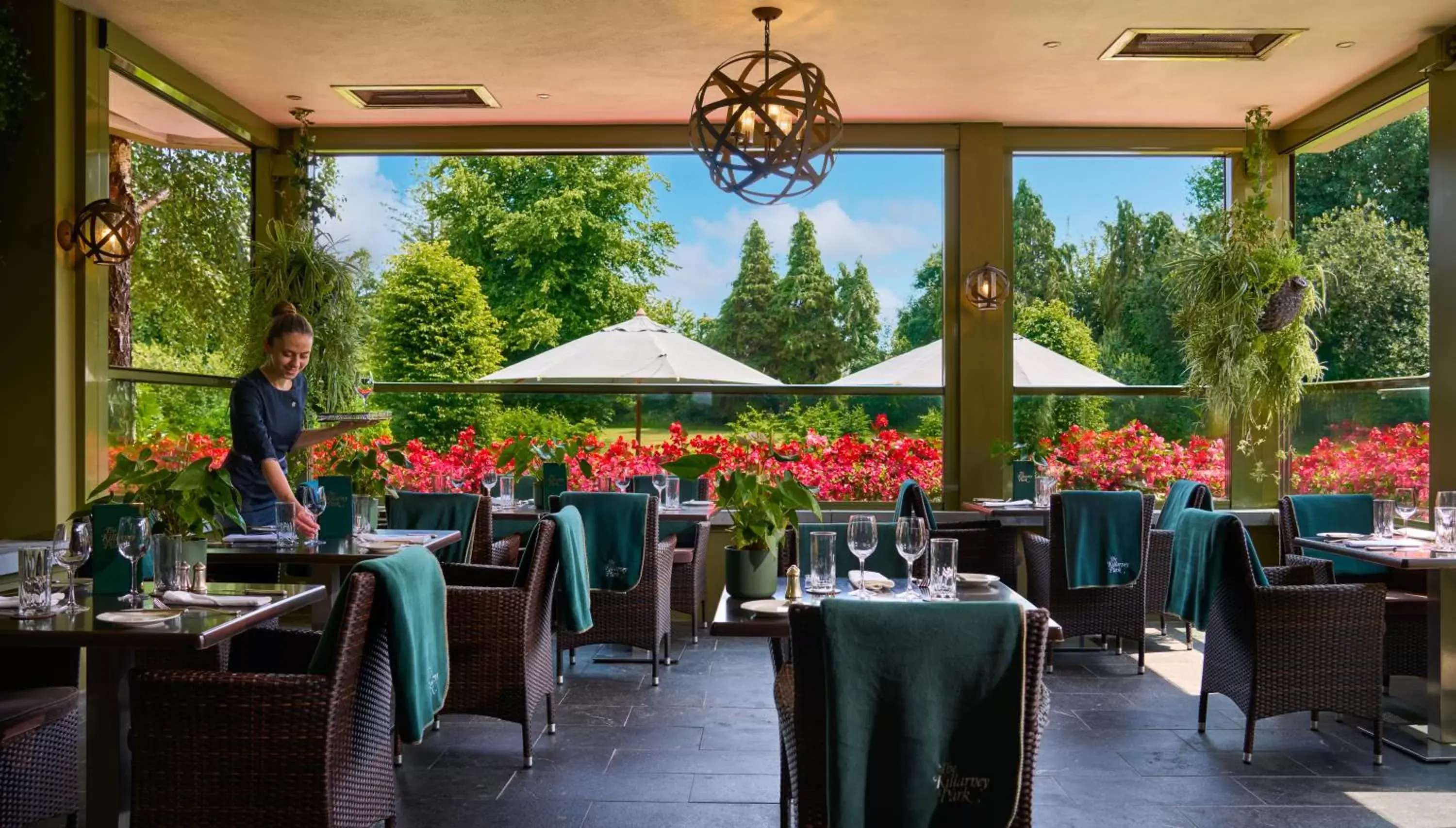 Balcony/Terrace, Restaurant/Places to Eat in The Killarney Park