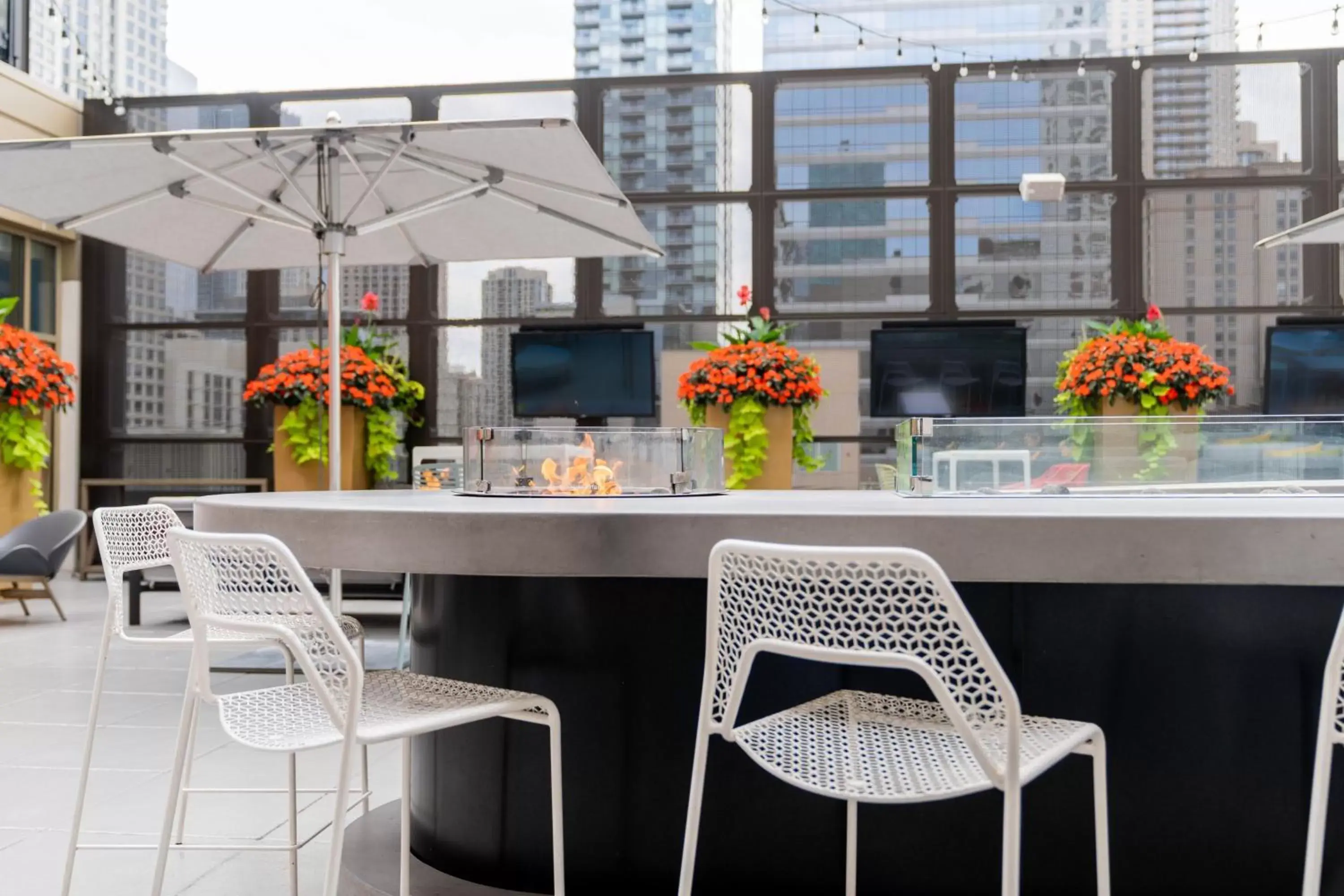 Restaurant/places to eat in The Gwen, a Luxury Collection Hotel, Michigan Avenue Chicago