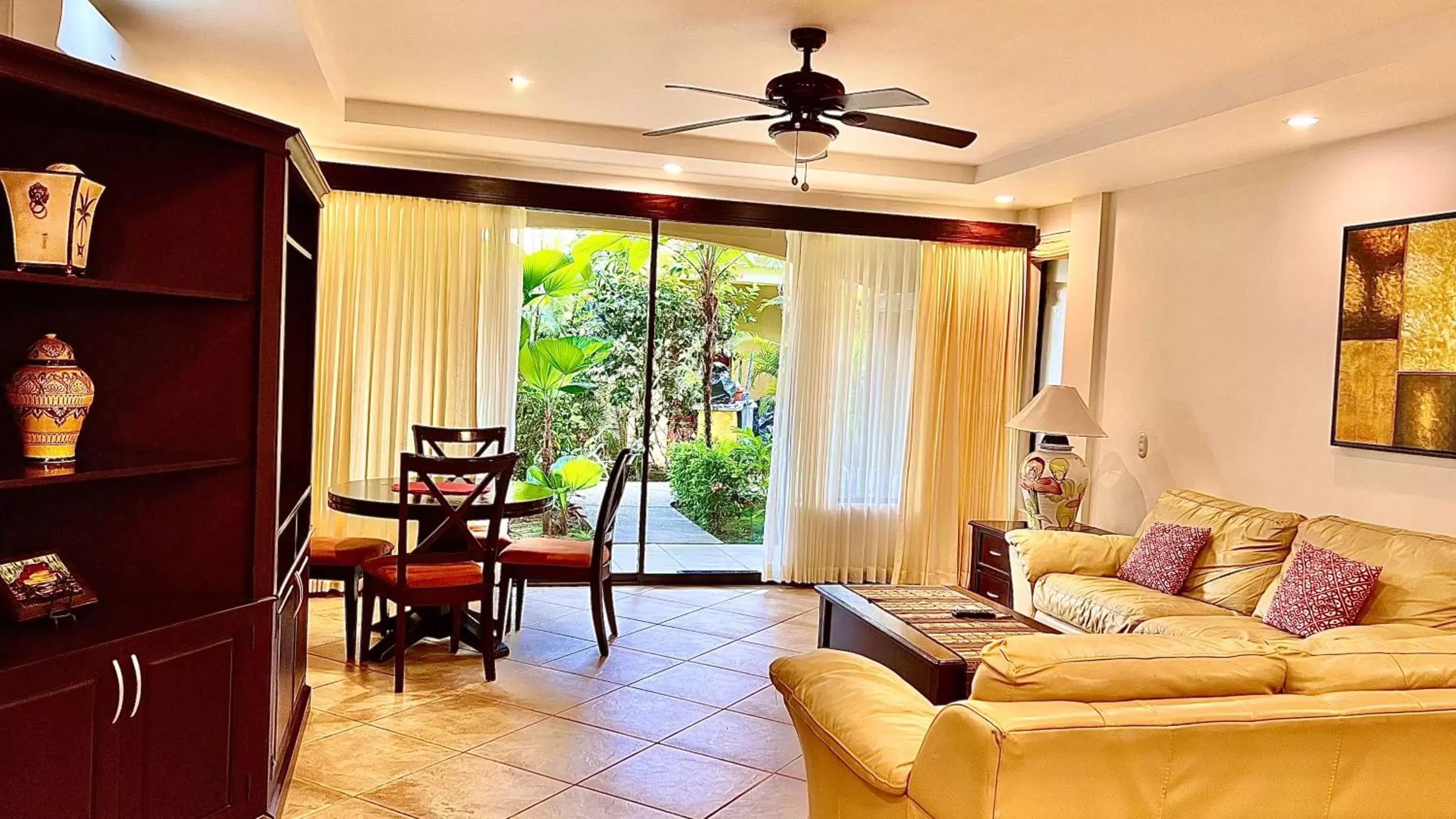 Living room, Seating Area in Monte Carlo Luxury Condominiums