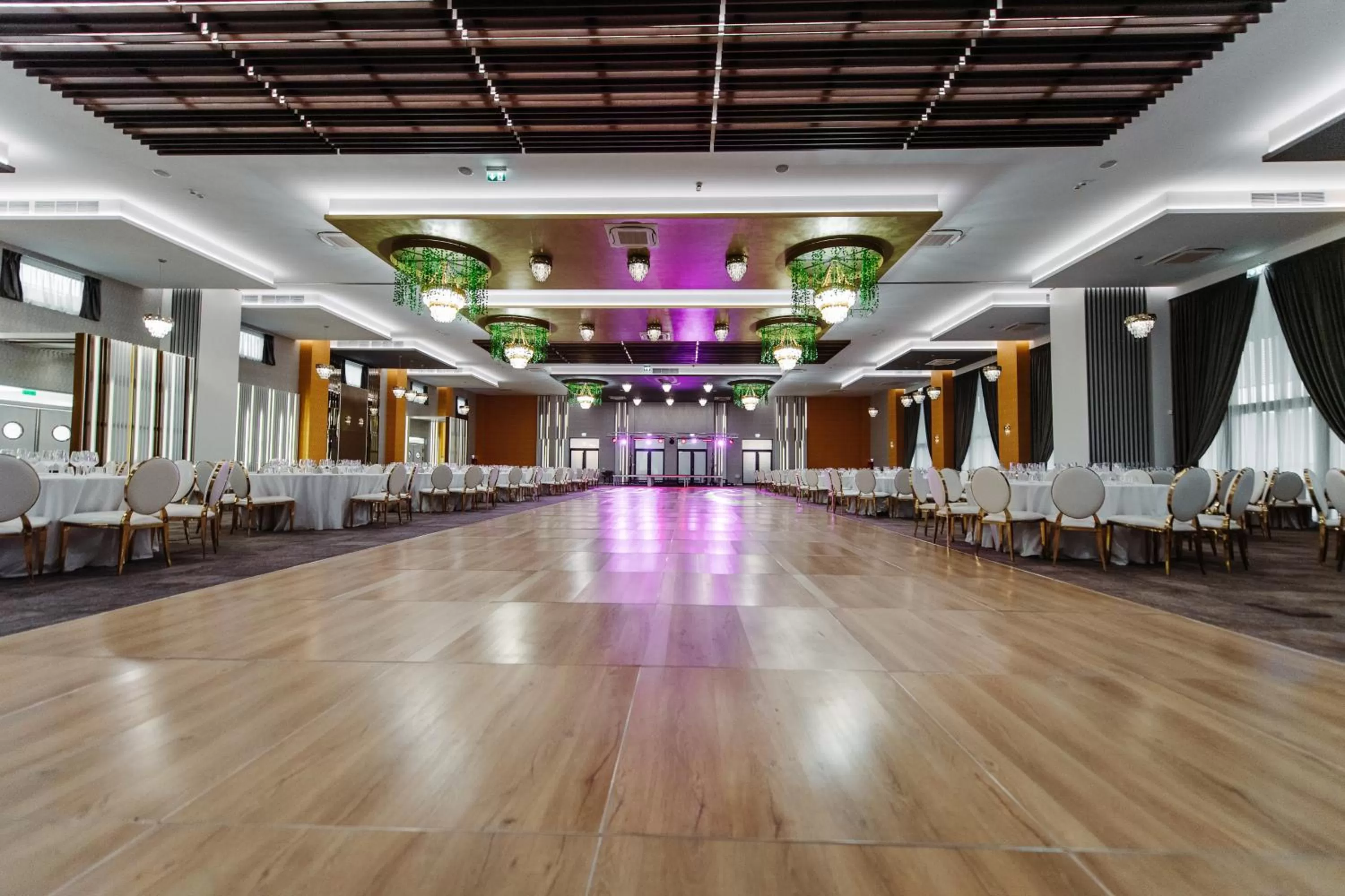 Banquet/Function facilities, Banquet Facilities in Iza Hotel