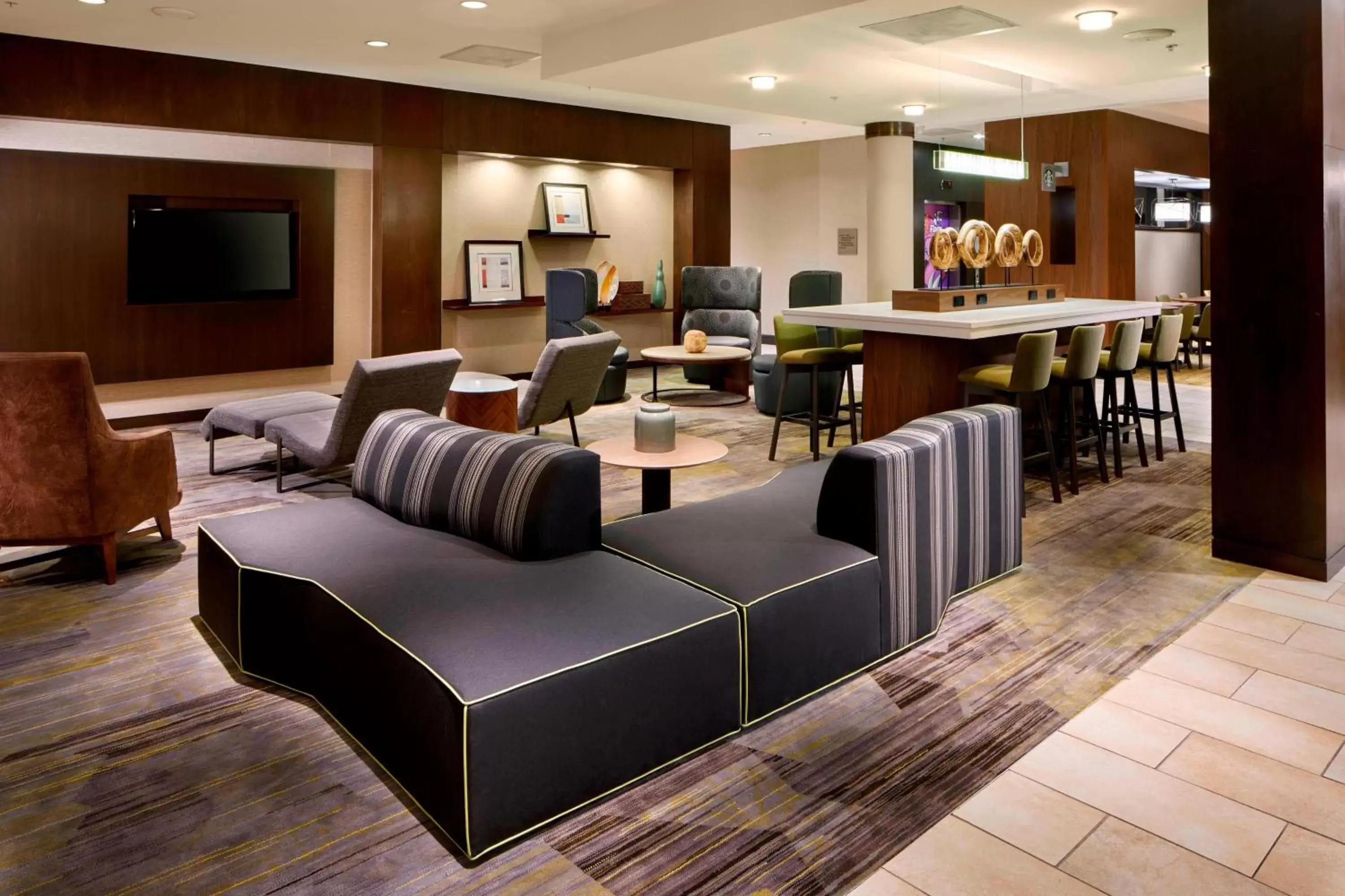 Lobby or reception, Lounge/Bar in Courtyard by Marriott San Antonio Six Flags at The RIM