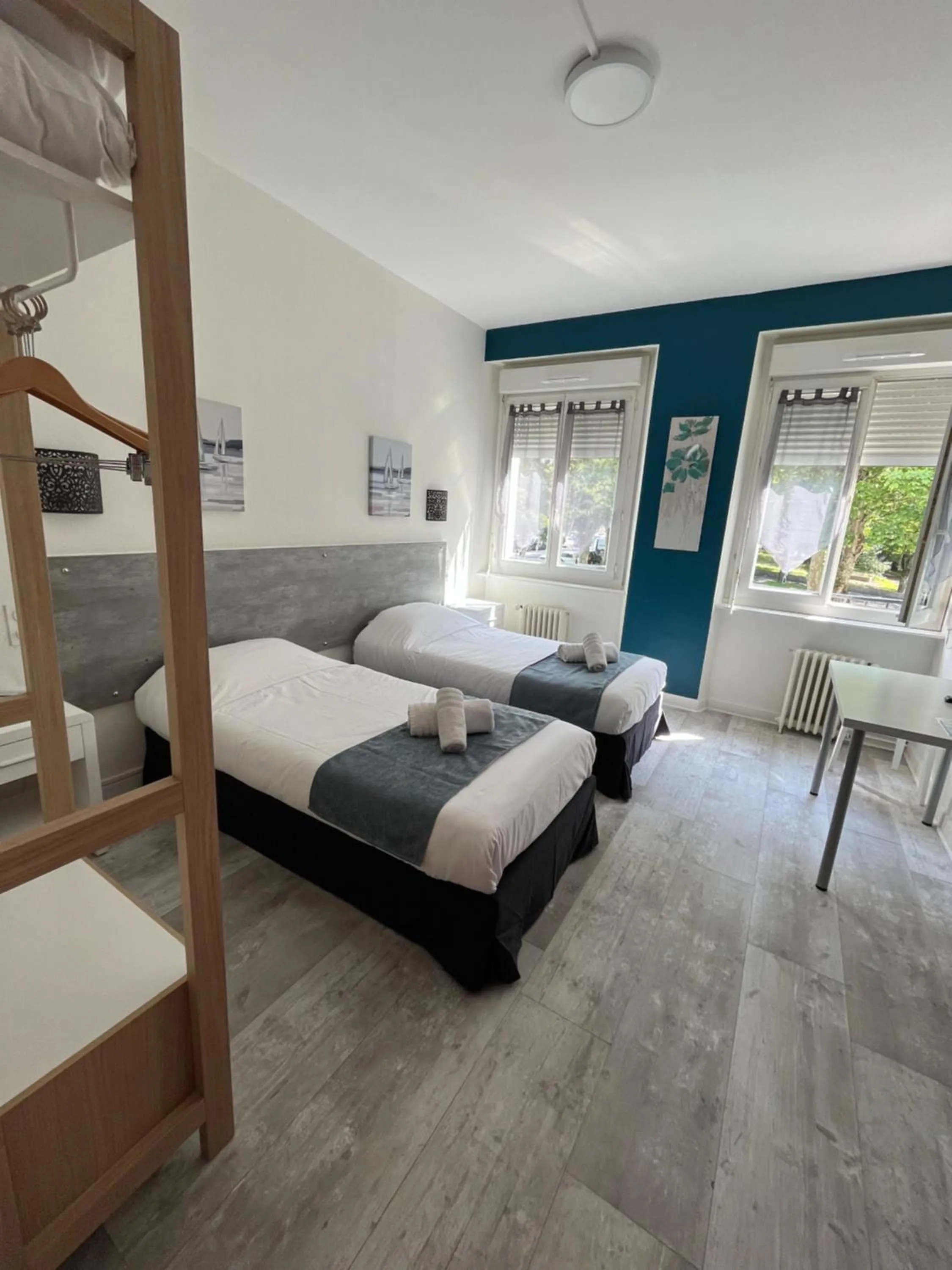 Bedroom, Bed in Hôtel Agena