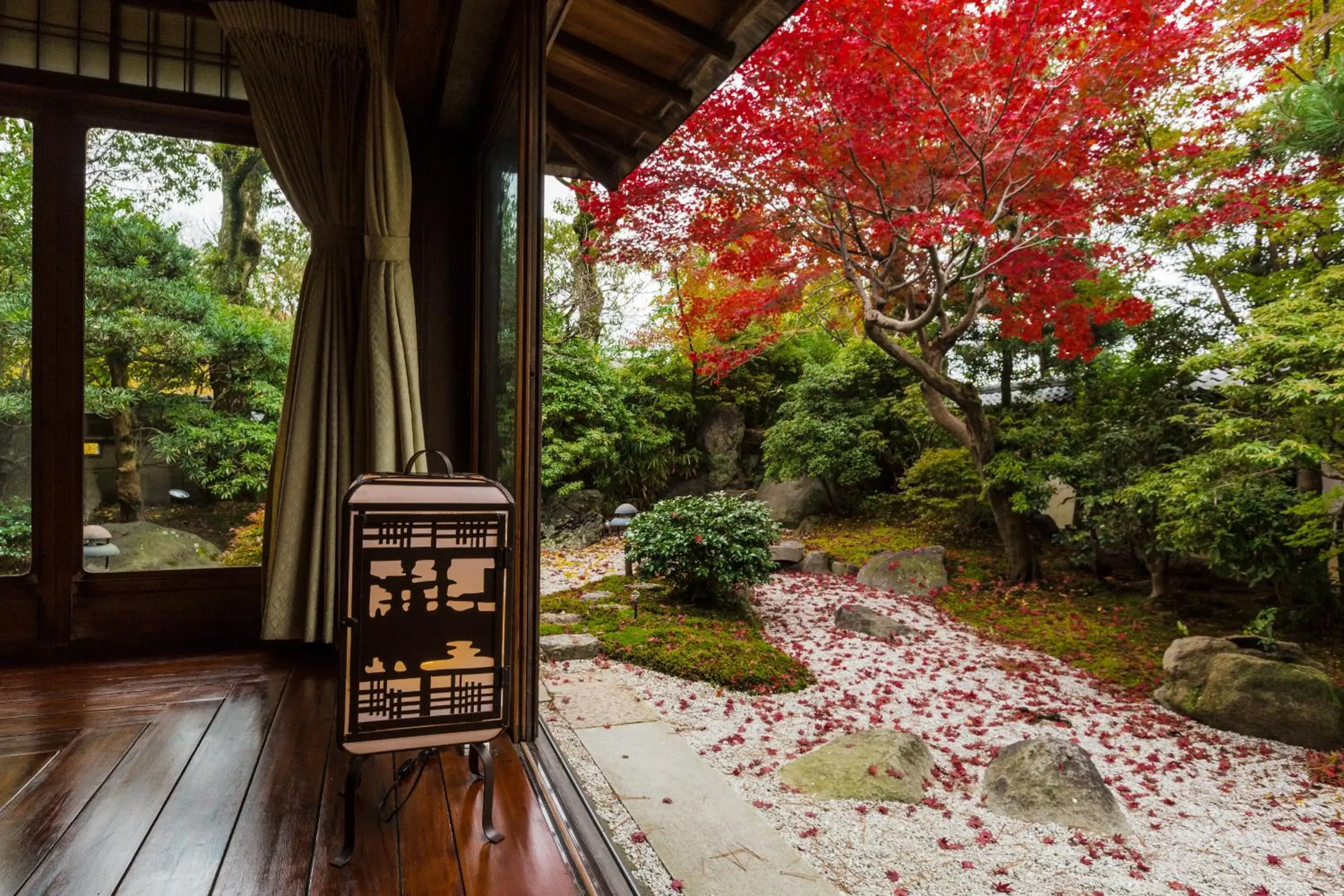 Garden in Kyoto Nanzenji Ryokan Yachiyo