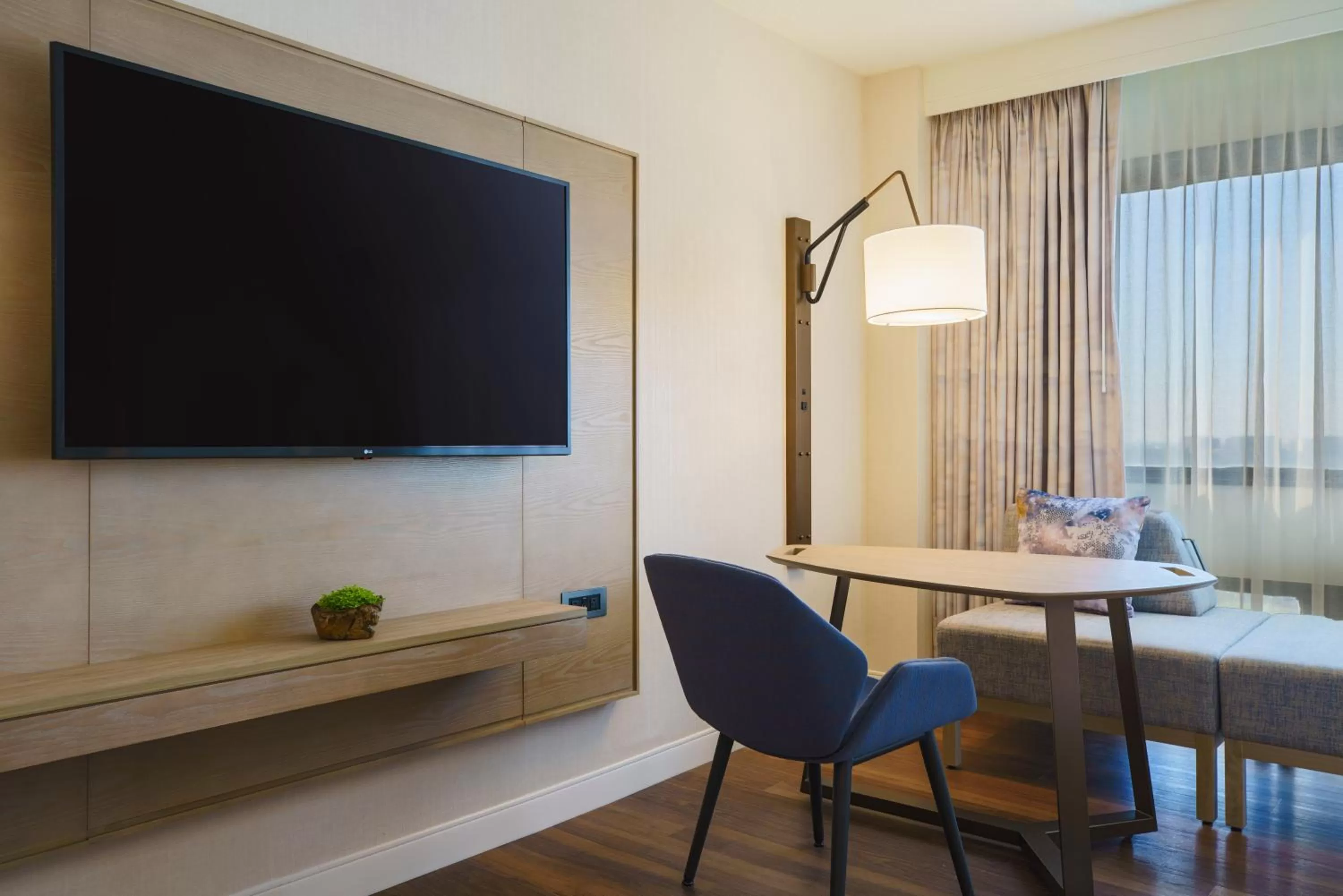 Seating area in The Westin O'Hare