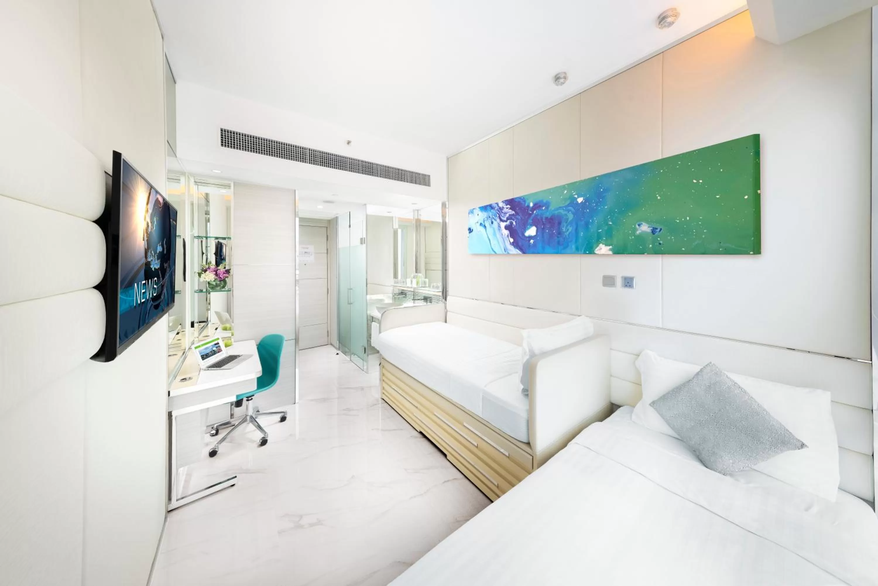 Bed in iclub Mong Kok Hotel