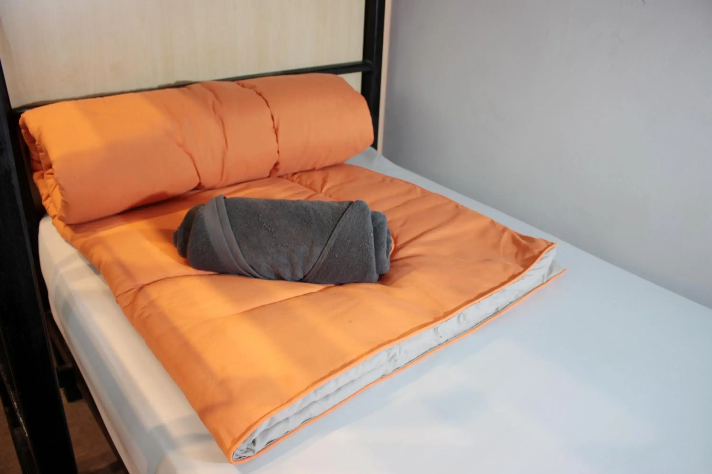 bunk bed in Picnic Hotel Bangkok