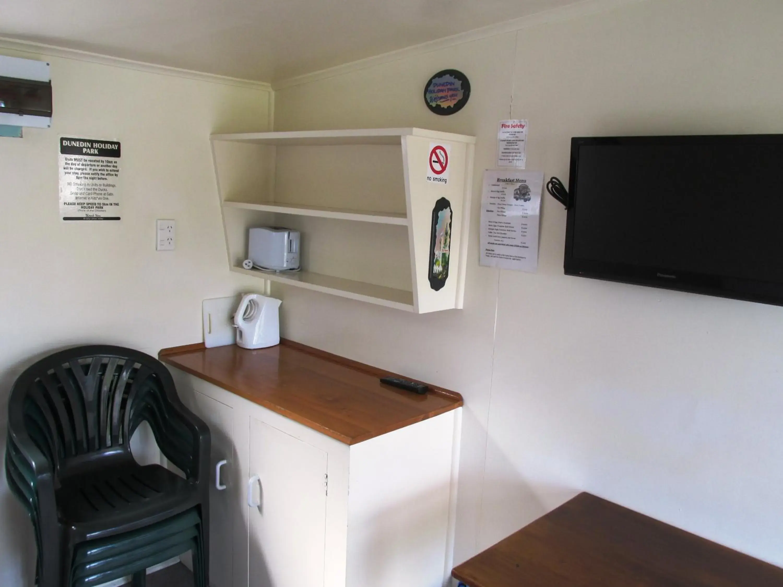 TV and multimedia, TV/Entertainment Center in Dunedin Holiday Park