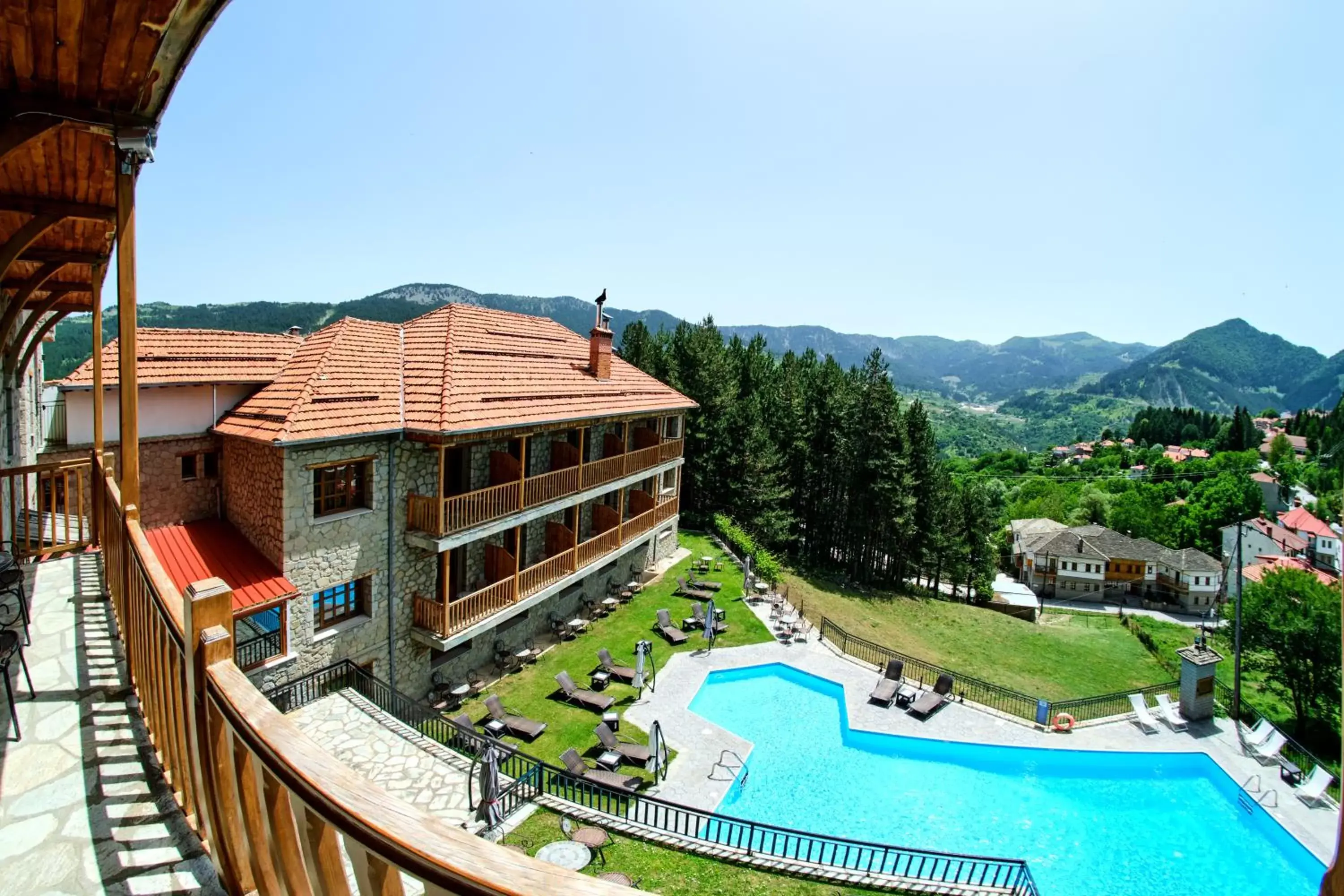 Balcony/Terrace, Pool View in Hotel Victoria