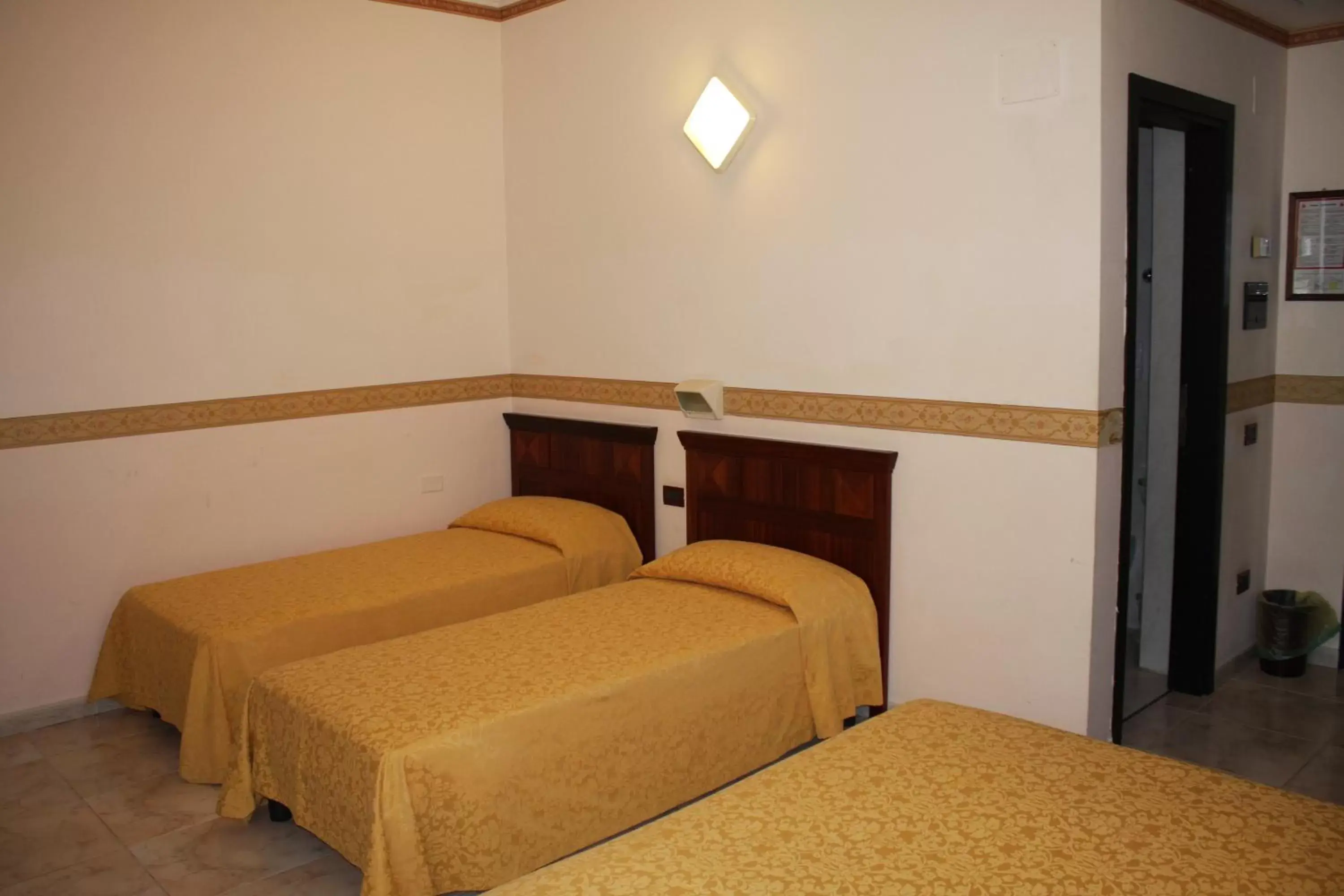 Bed, Room Photo in Grand Hotel degli Angeli