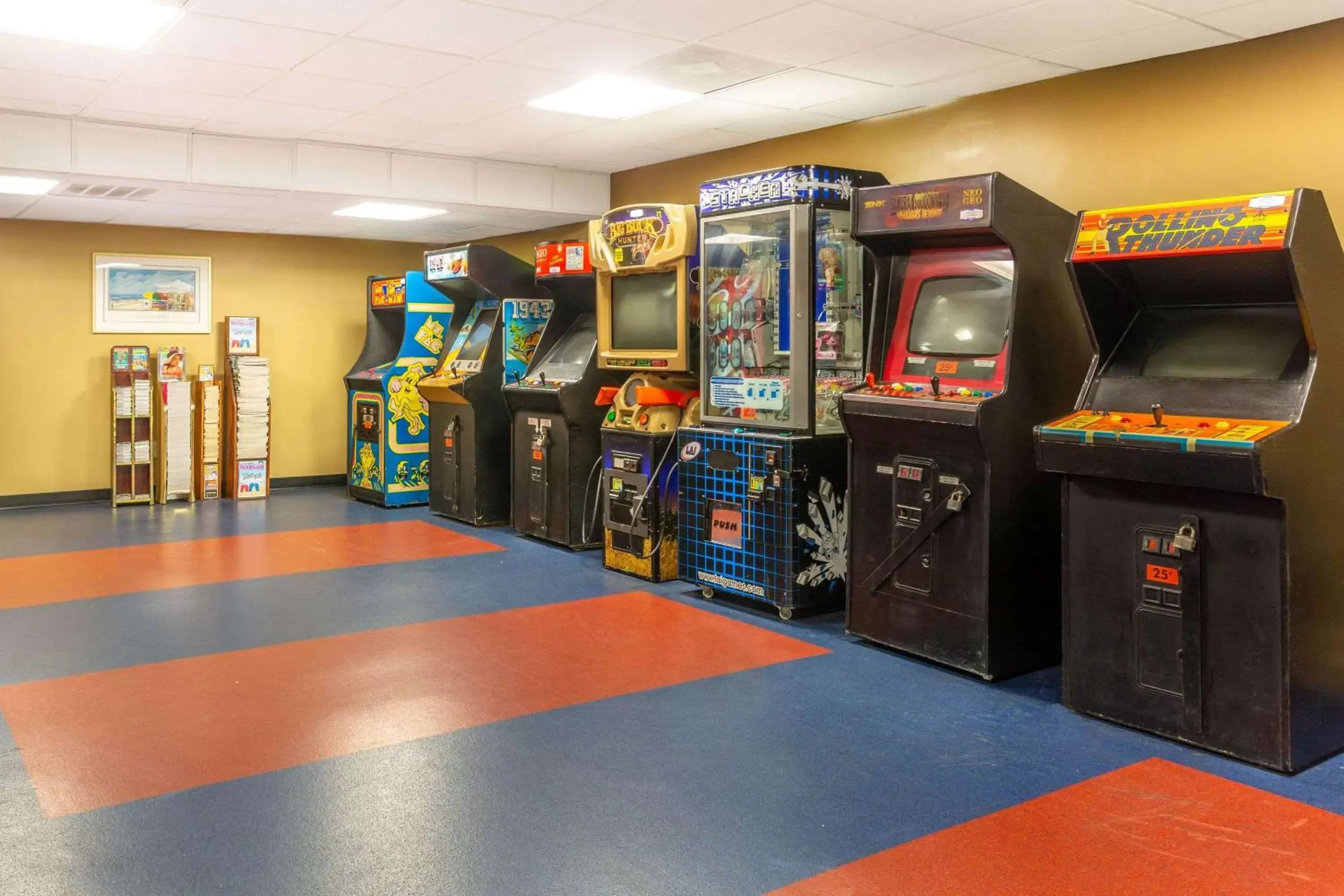 Game Room, Casino in Ramada Plaza by Wyndham Virginia Beach