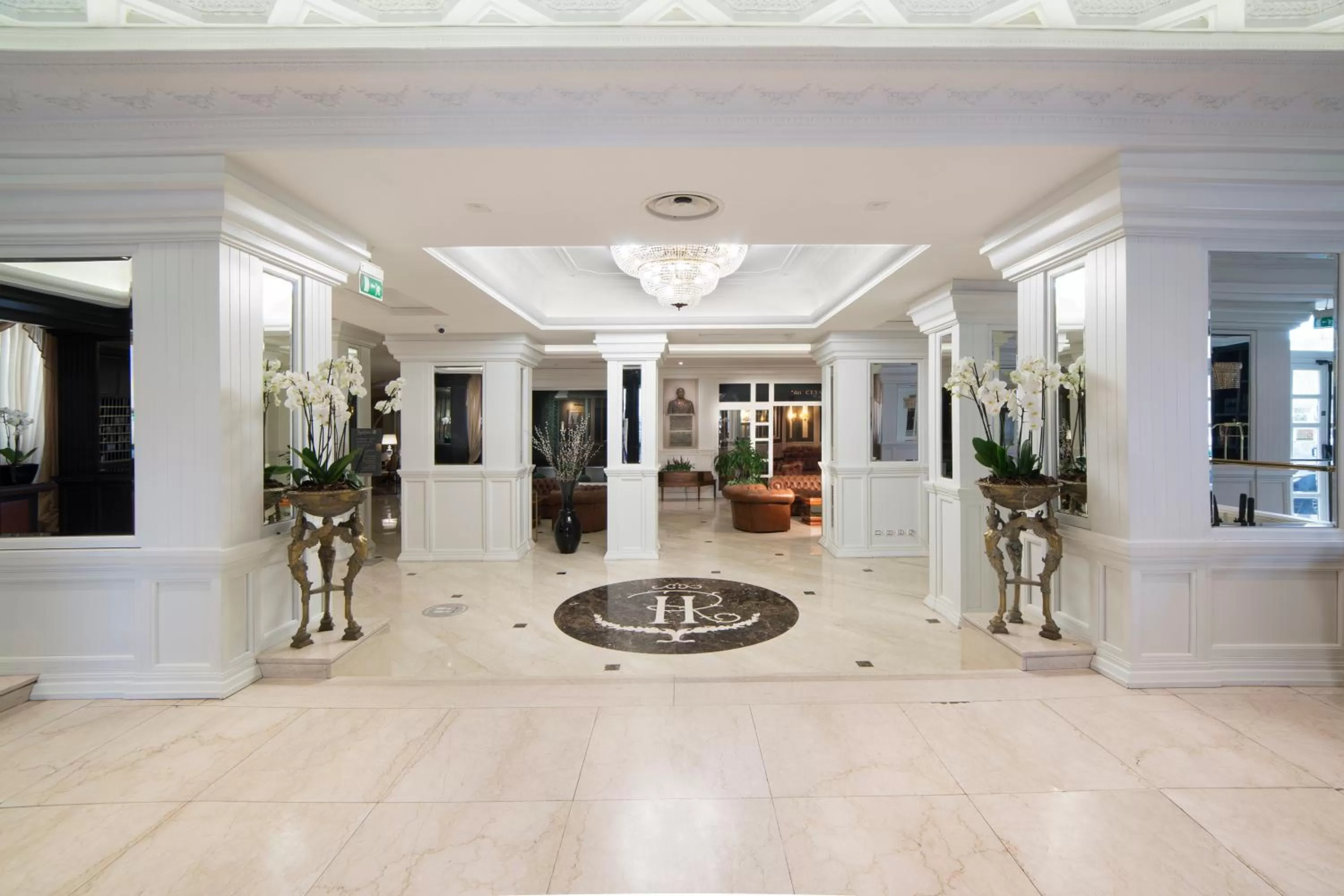 Lobby or reception in Radisson Blu GHR Rome