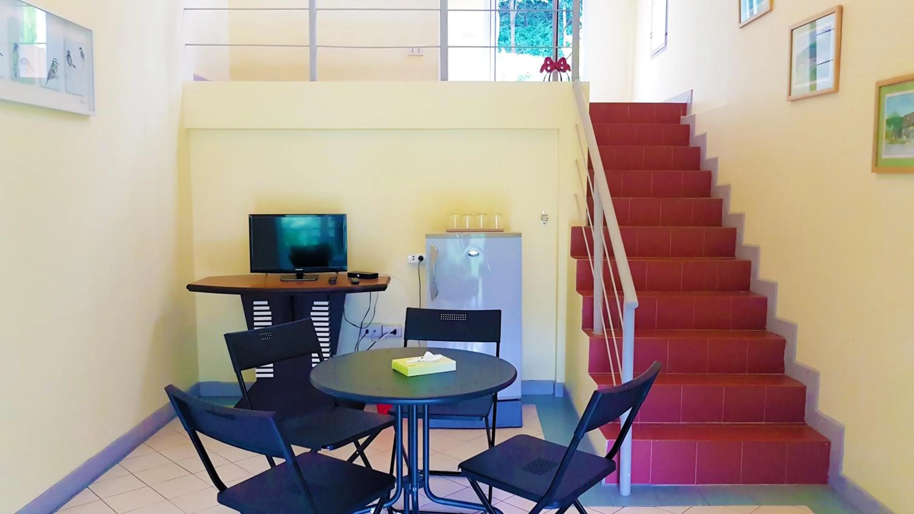 Photo of the whole room in Brookside Valley Resort