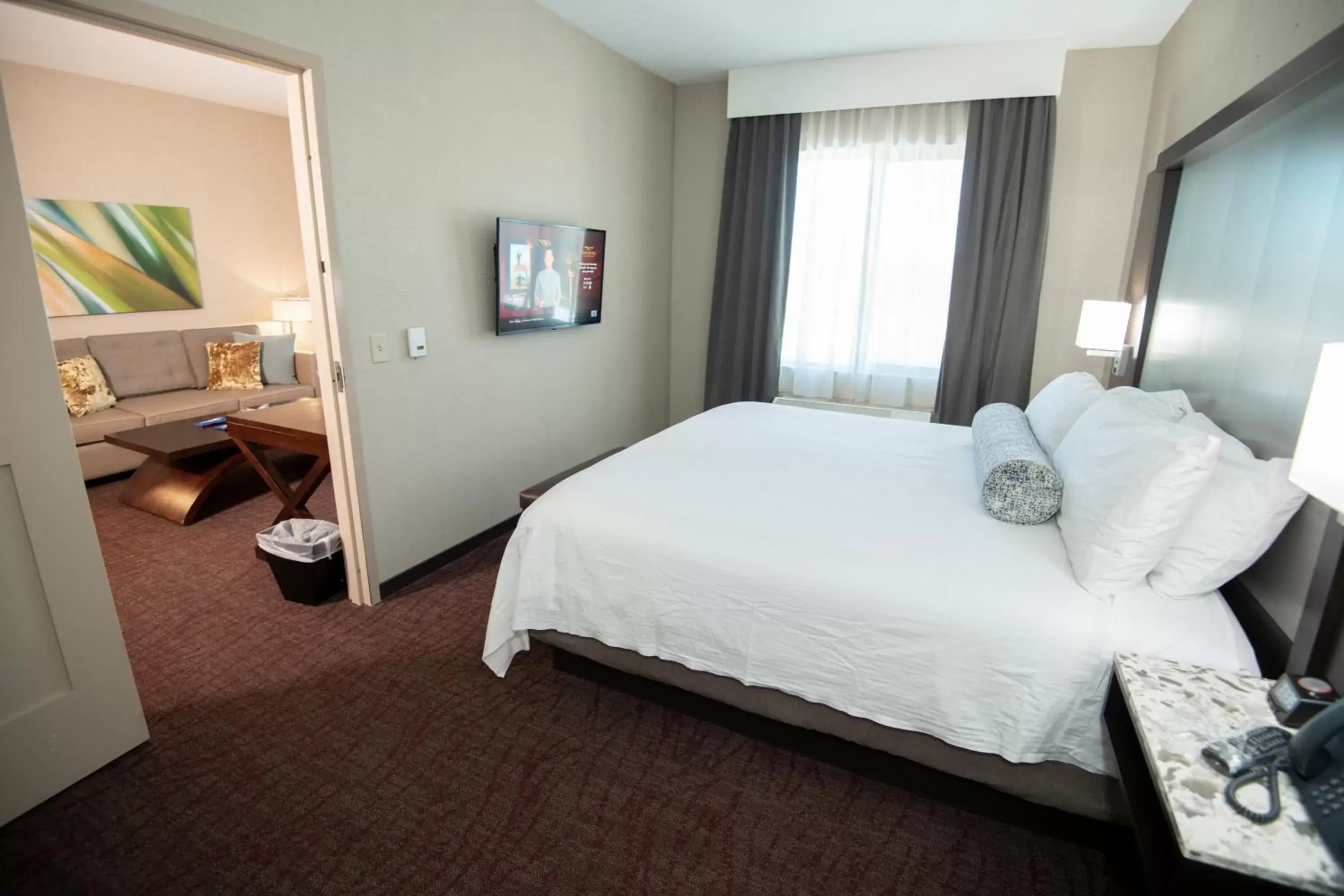 Bed in Win-River Resort and Casino