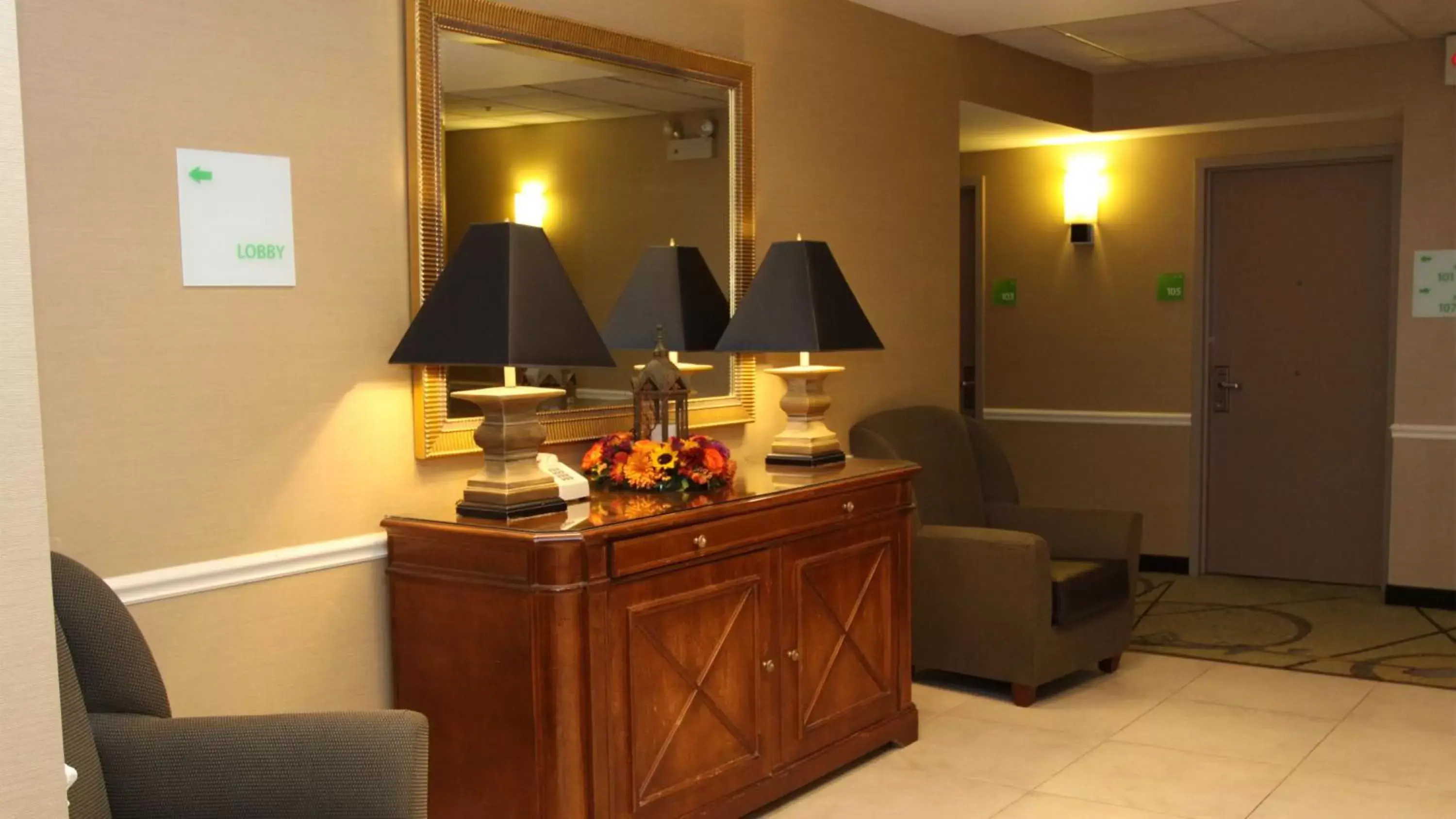 Lobby or reception in Holiday Inn Budd Lake - Rockaway Area, an IHG Hotel