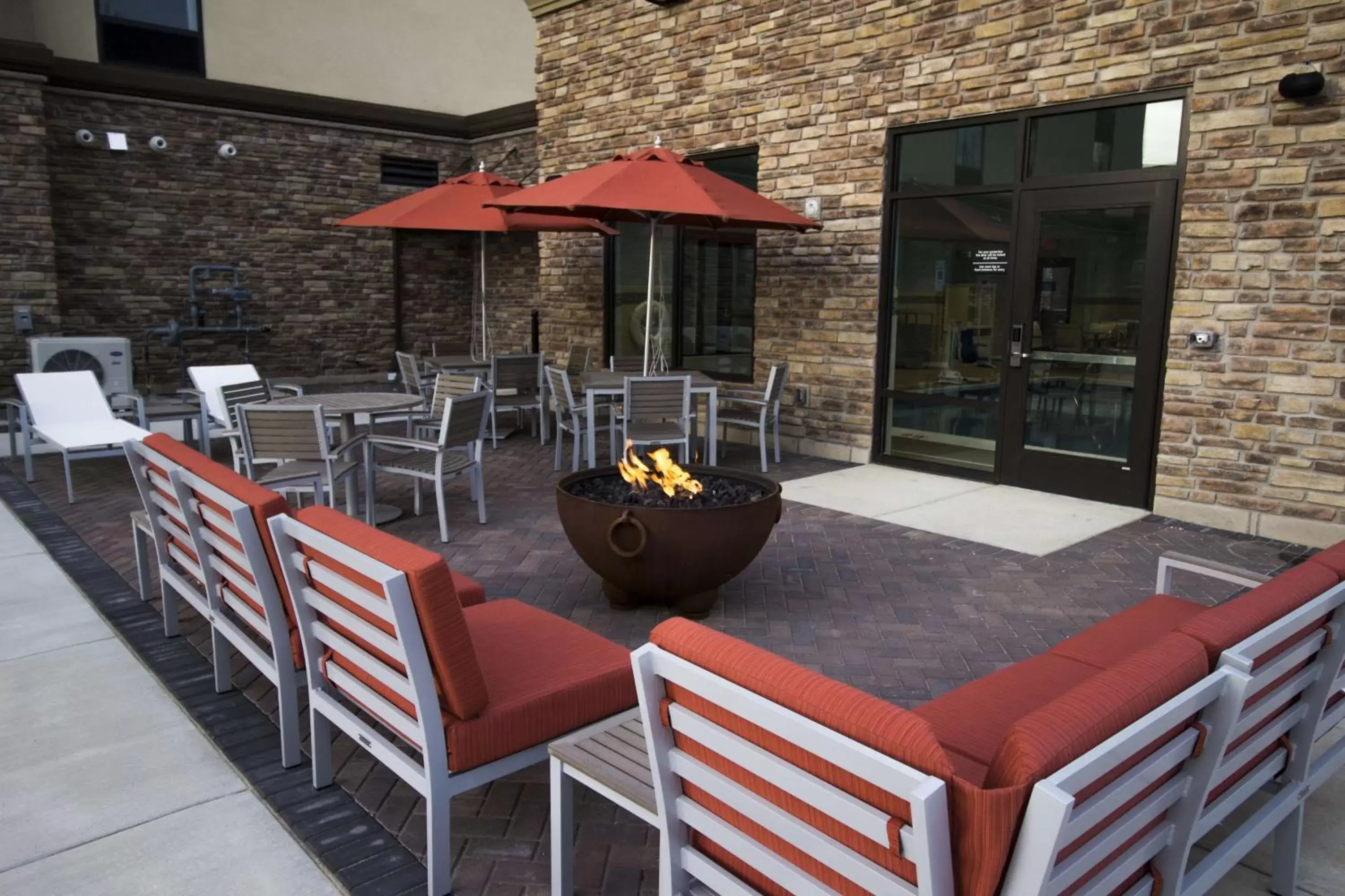 Property building in Hampton Inn Decatur, Mt. Zion, IL Property building in Hampton Inn Decatur, Mt. Zion, IL