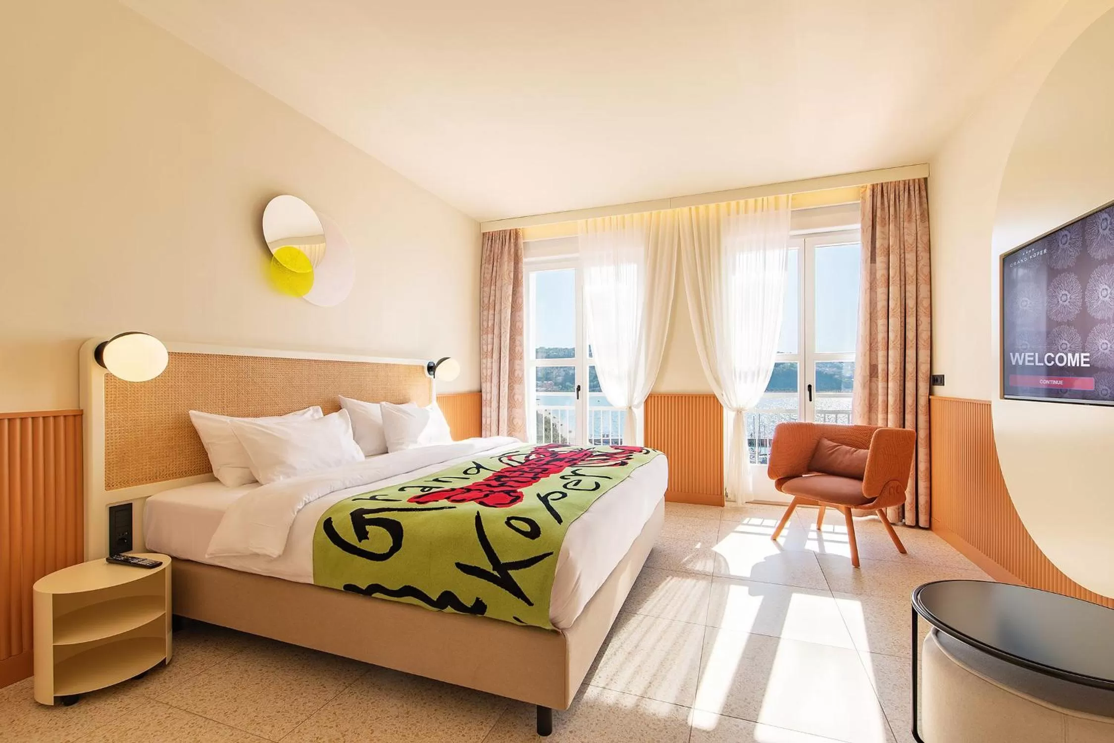 TV and multimedia, Bed in Hotel Grand Koper