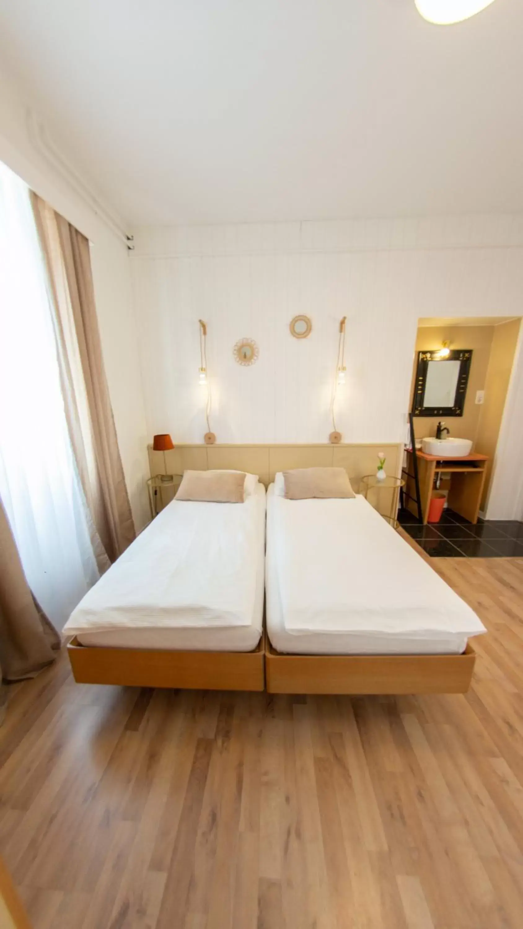 Bed in Easy Stay by Hotel La Perla