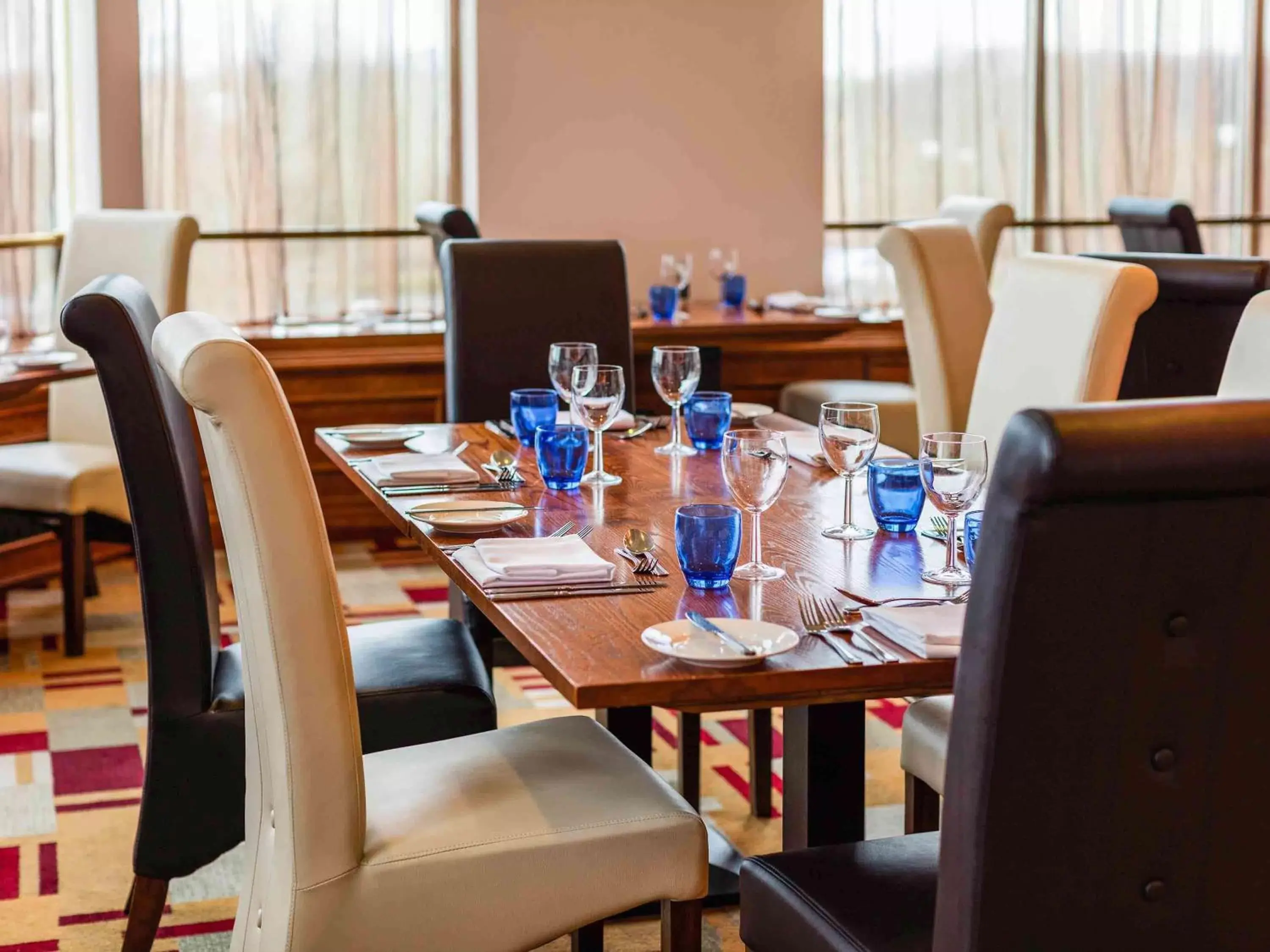 Restaurant/Places to Eat in Mercure Daventry Court Hotel