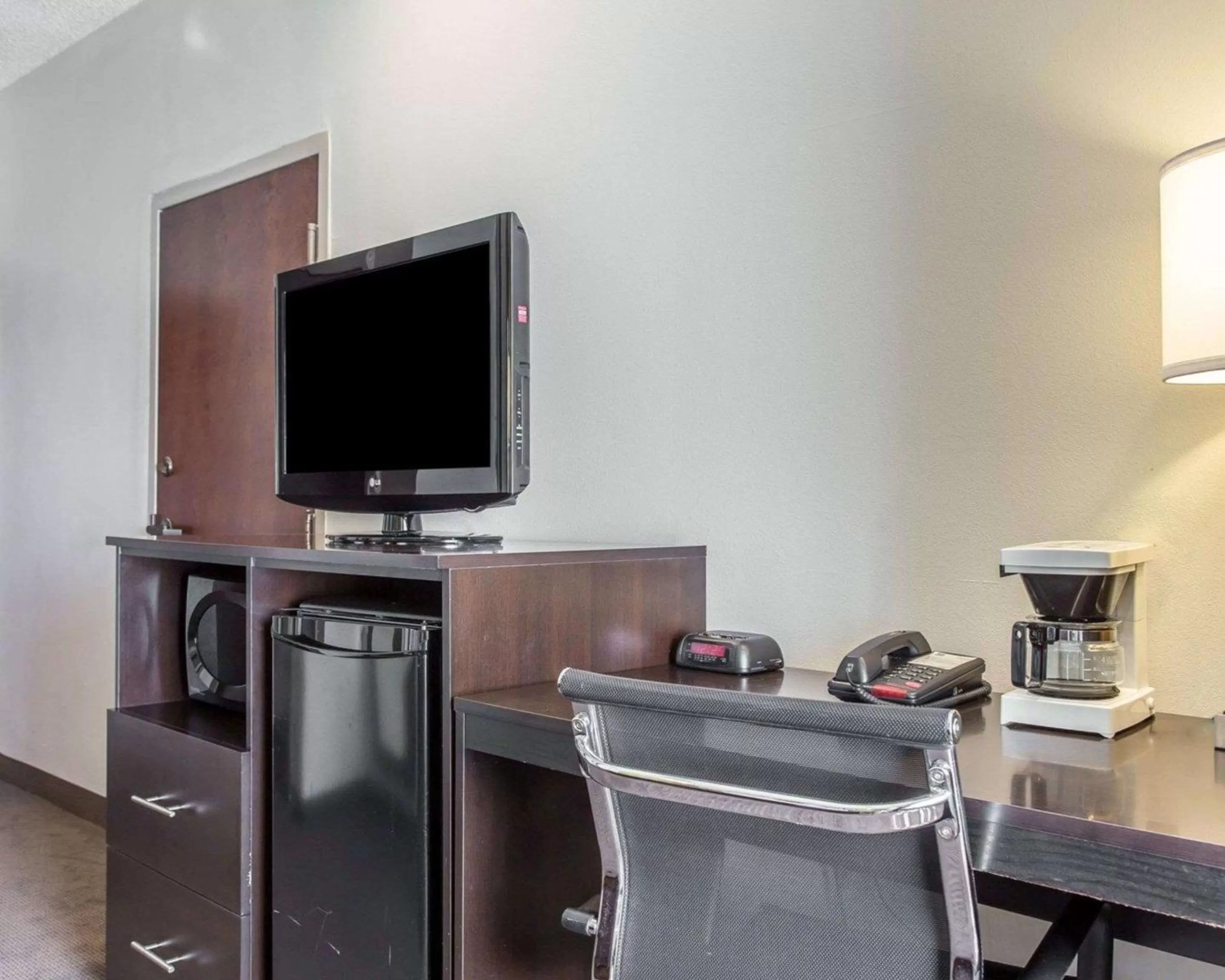 Photo of the whole room in Sleep Inn Columbia