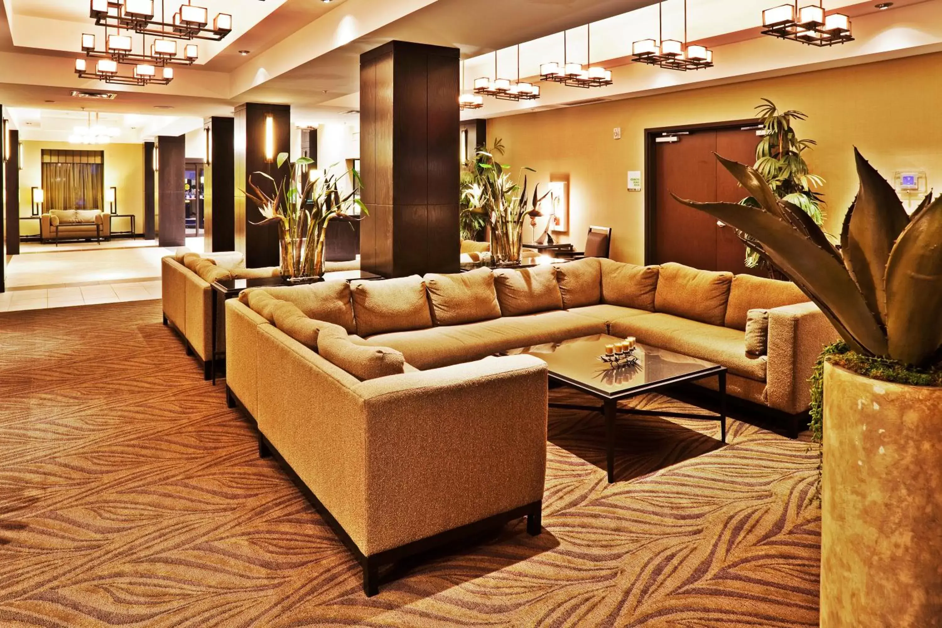 Property building, Lobby/Reception in Holiday Inn & Suites Stillwater-University West, an IHG Hotel