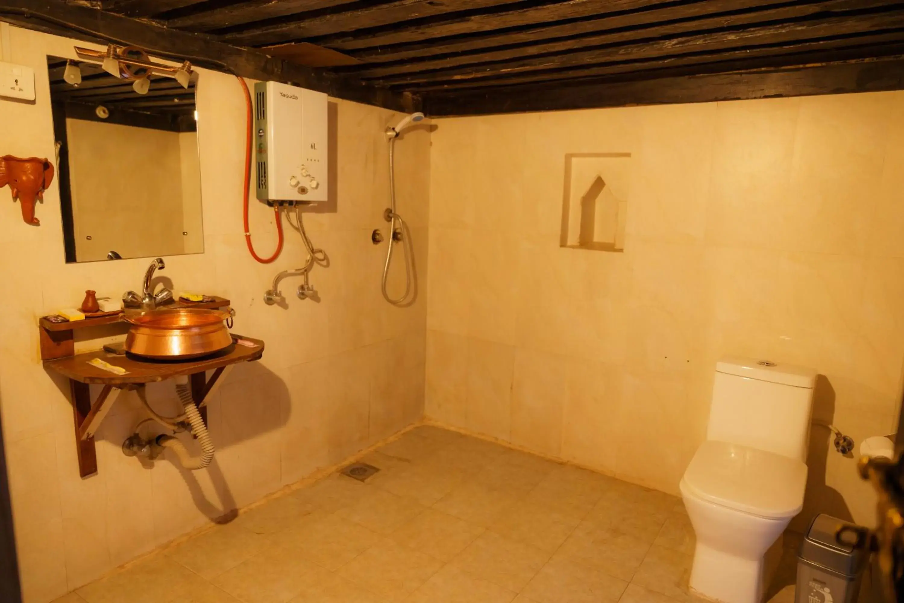 Bathroom in Hira Guest House