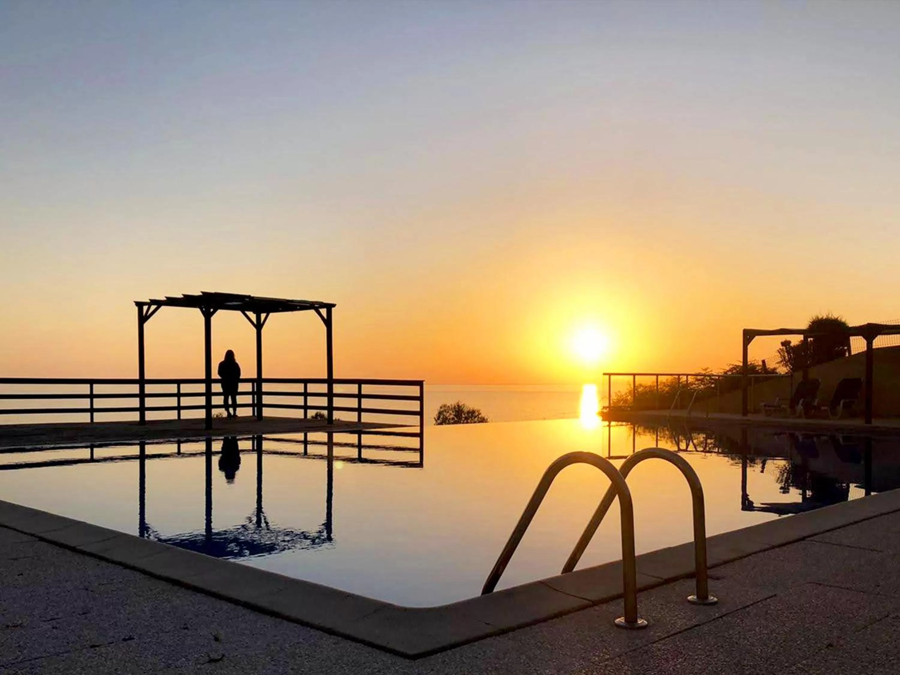 Swimming pool in Hotel Miramar Sul
