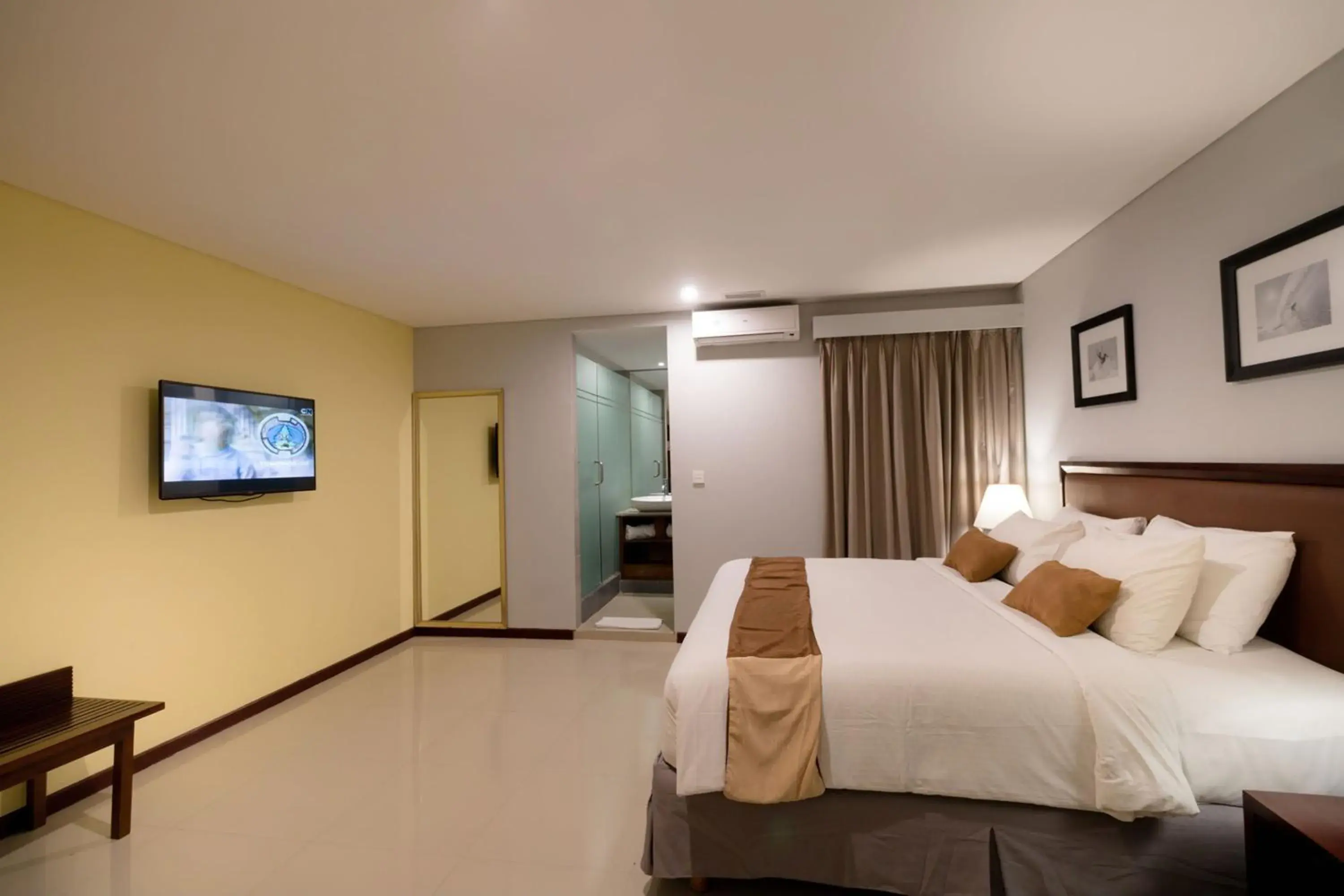 Deluxe Double or Twin Room in Kutabex Beachfront Hotel