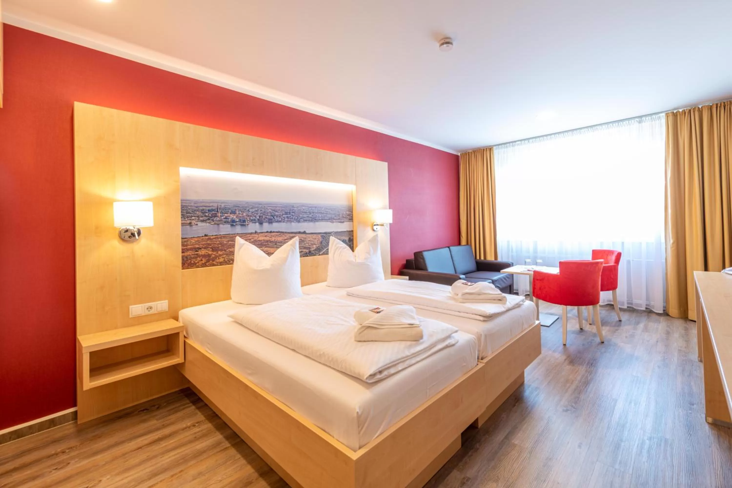 Photo of the whole room, Bed in Hotel an der Stadthalle Rostock