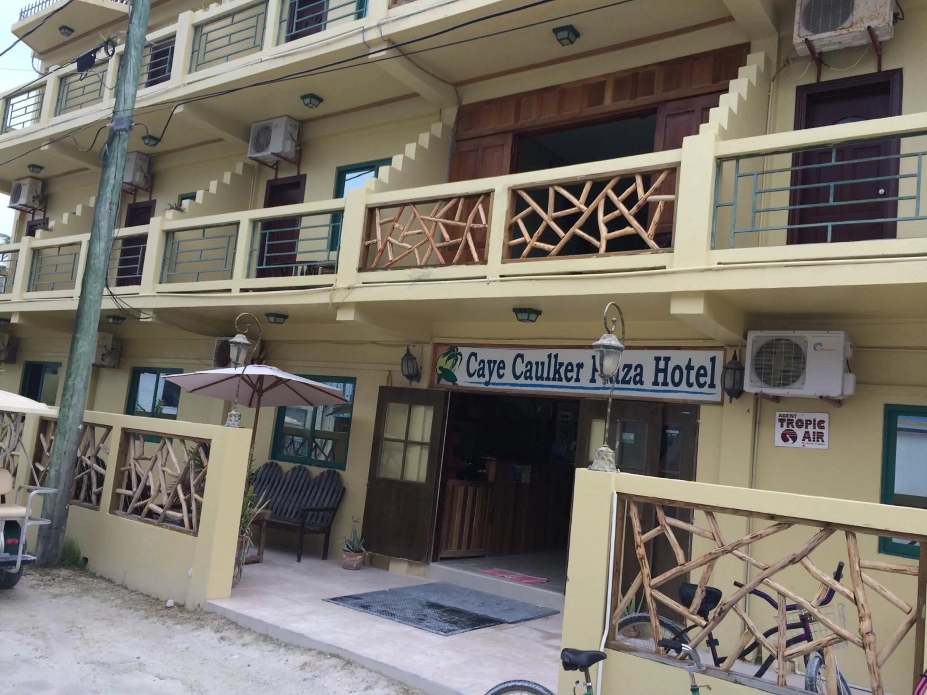 Facade/entrance in Caye Caulker Plaza Hotel