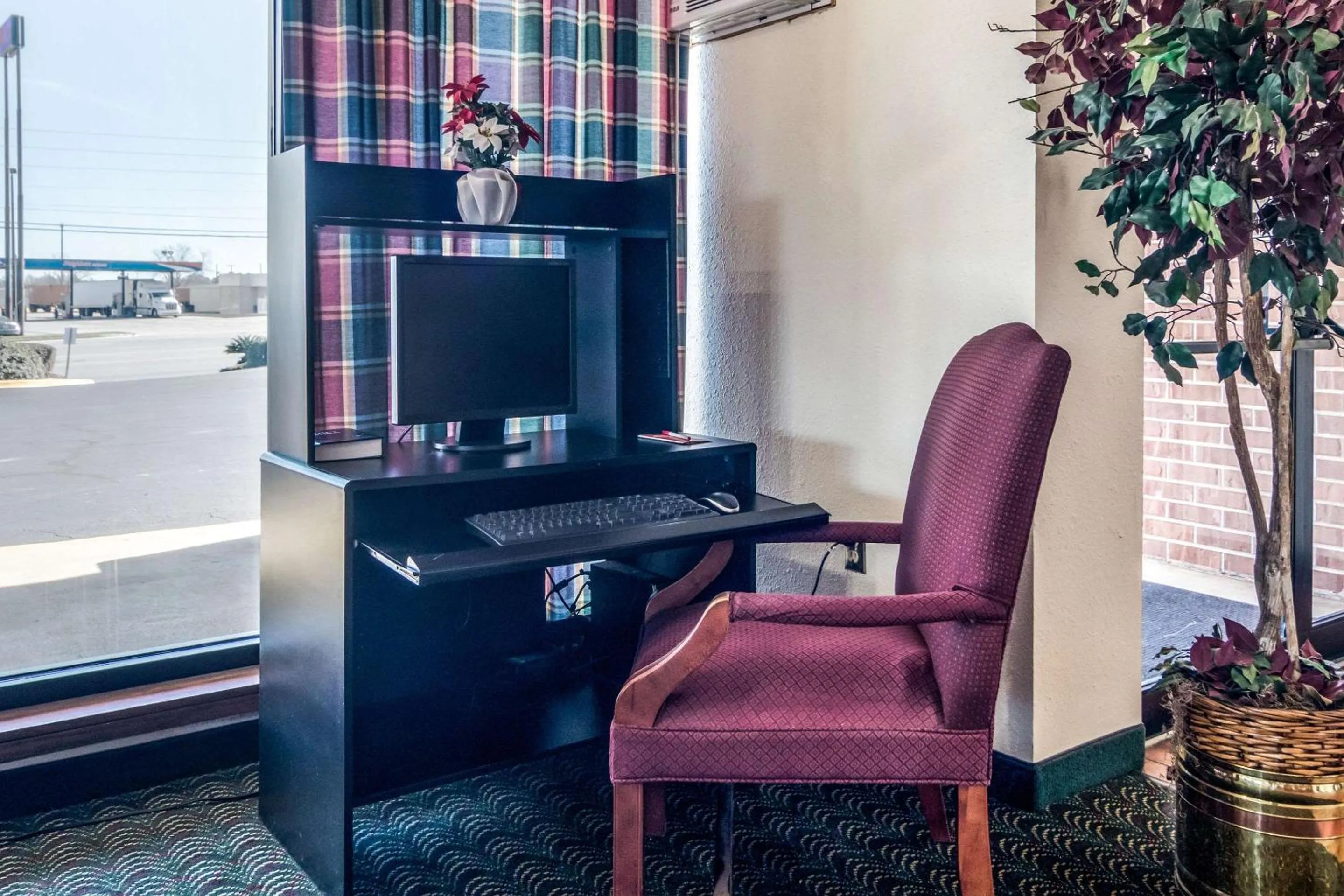 On site in Econo Lodge Inn & Suites Conference Center Dublin