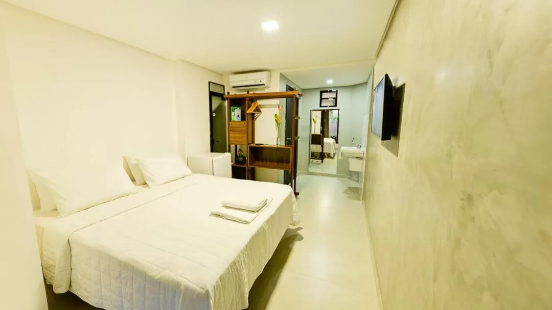 Photo of the whole room, Bed in Xilo Design Hotel