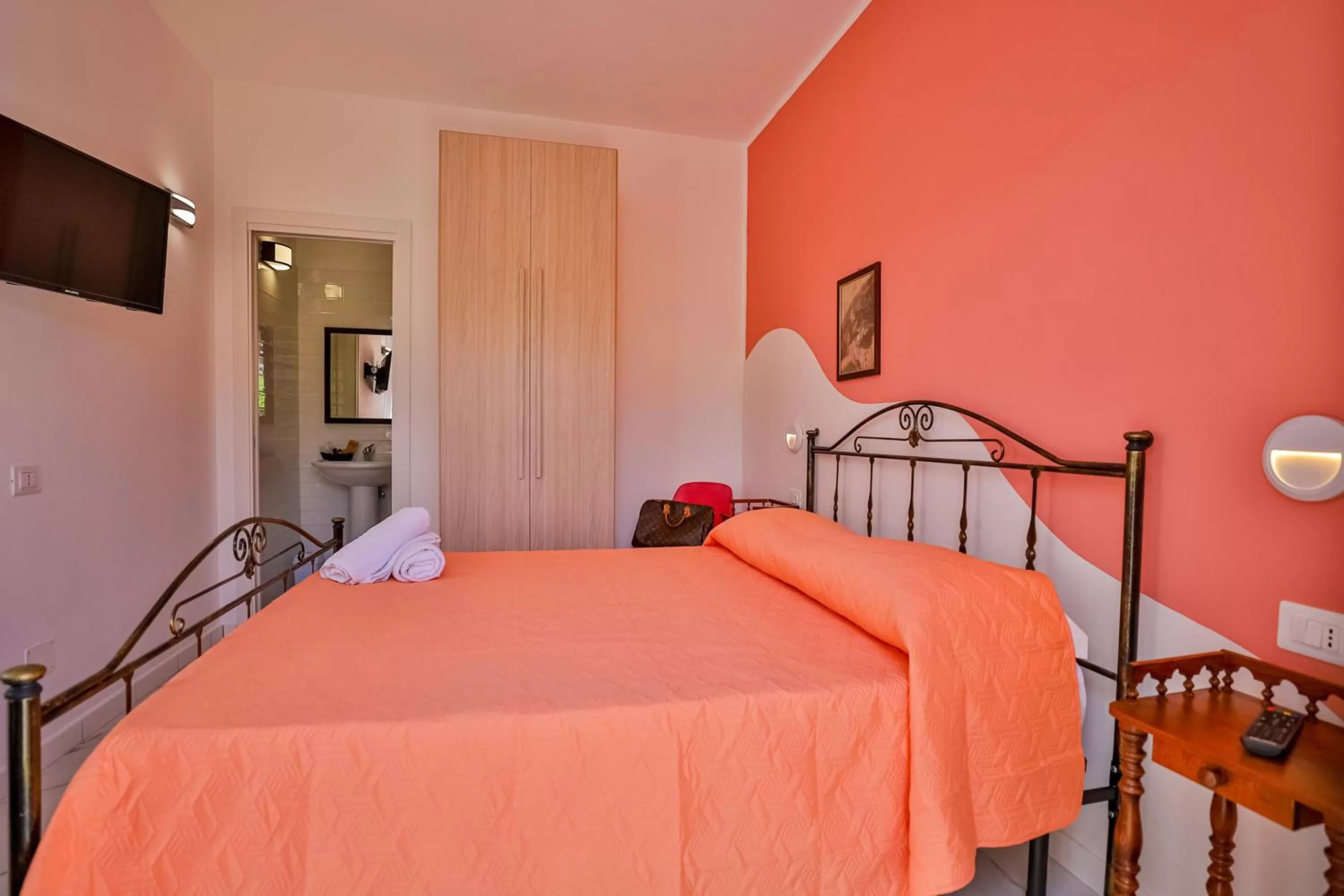 Bedroom, Bed in Il Pineto Paestum Food & Rooms