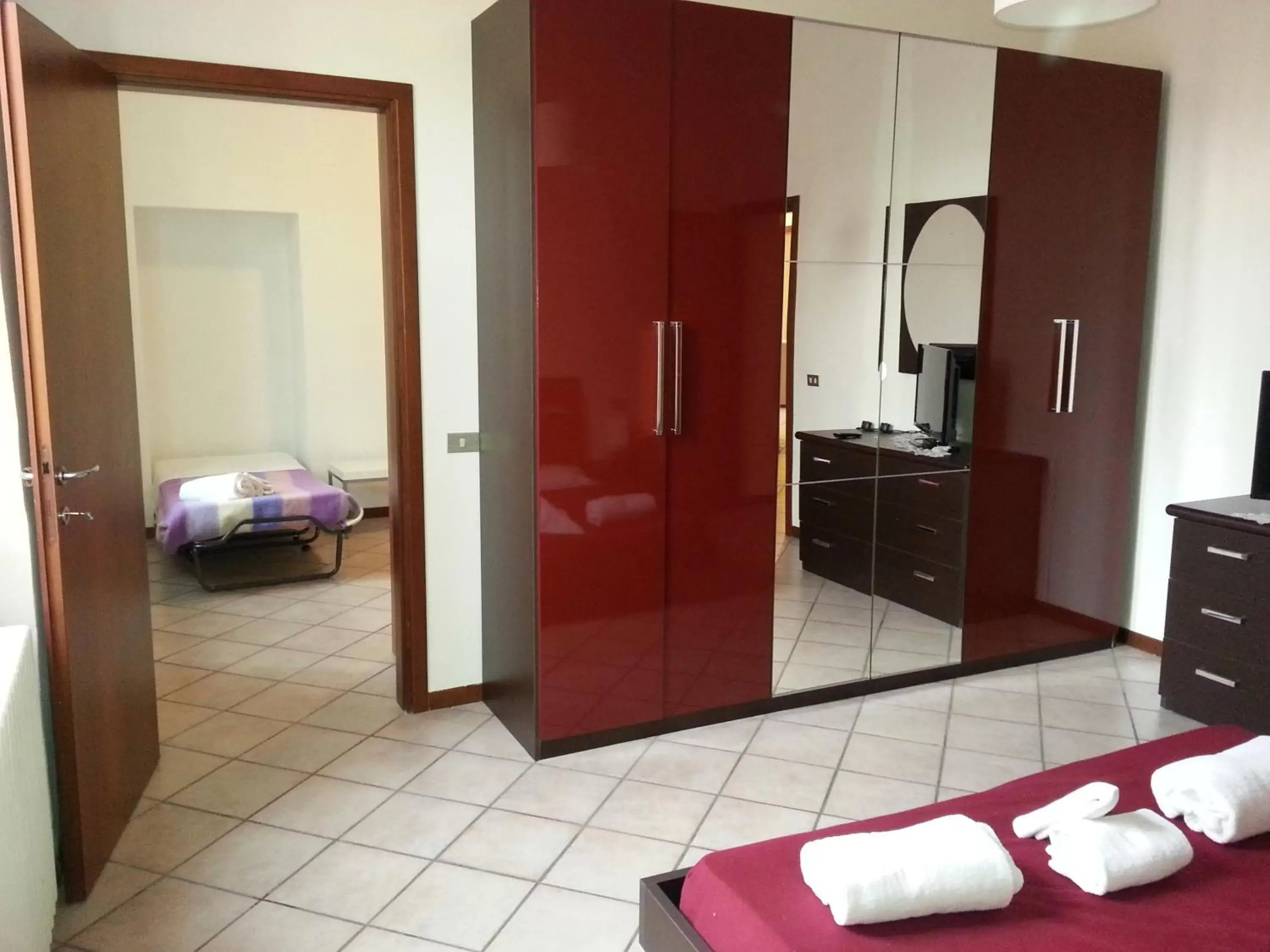 Bedroom, Bathroom in B&B Smeraldo Airport