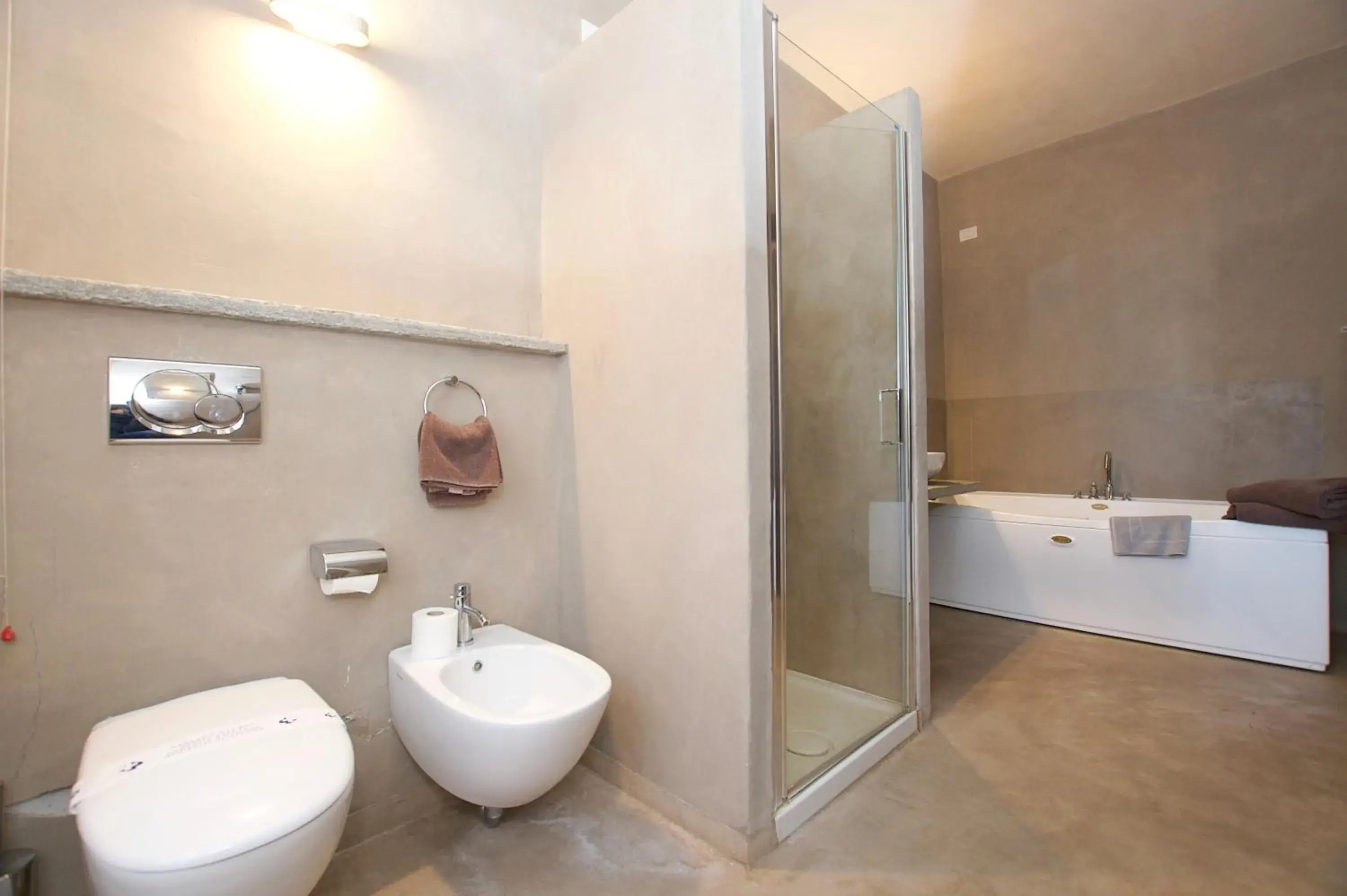 Shower, Bathroom in Hotel San Giovanni Resort