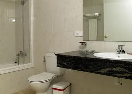 Bathroom in Hotel Roca Plana