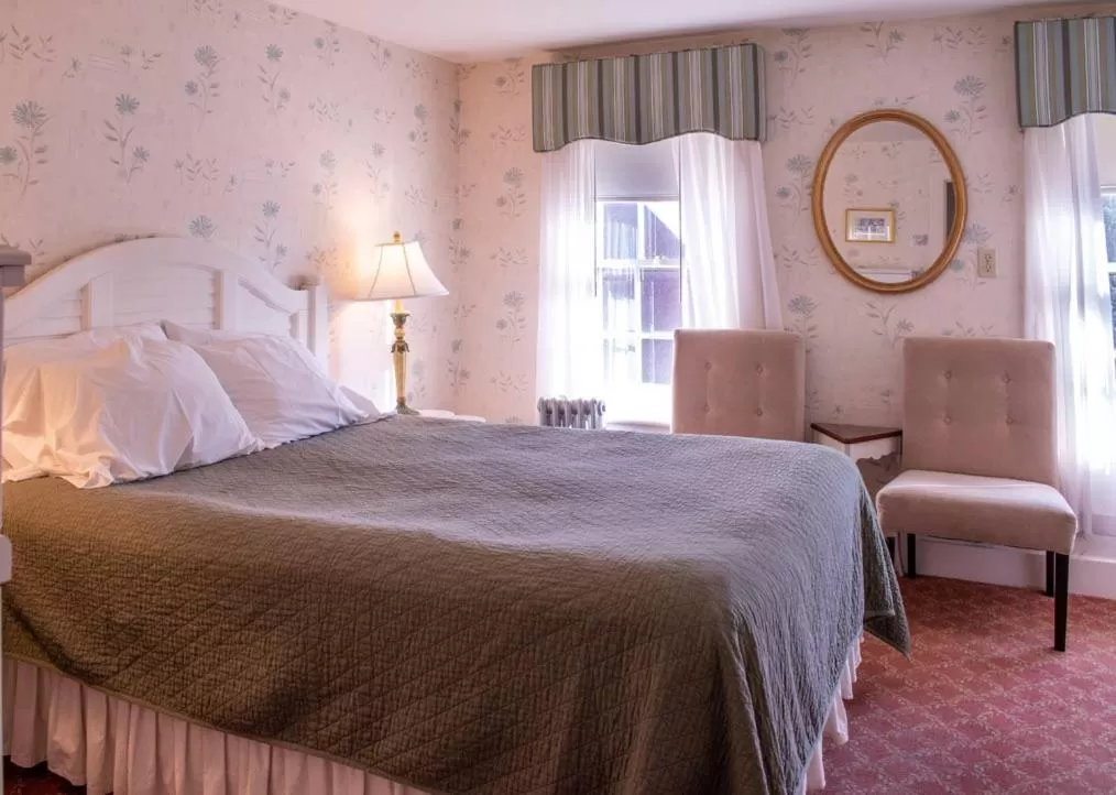 Bedroom, Bed in Franconia Inn