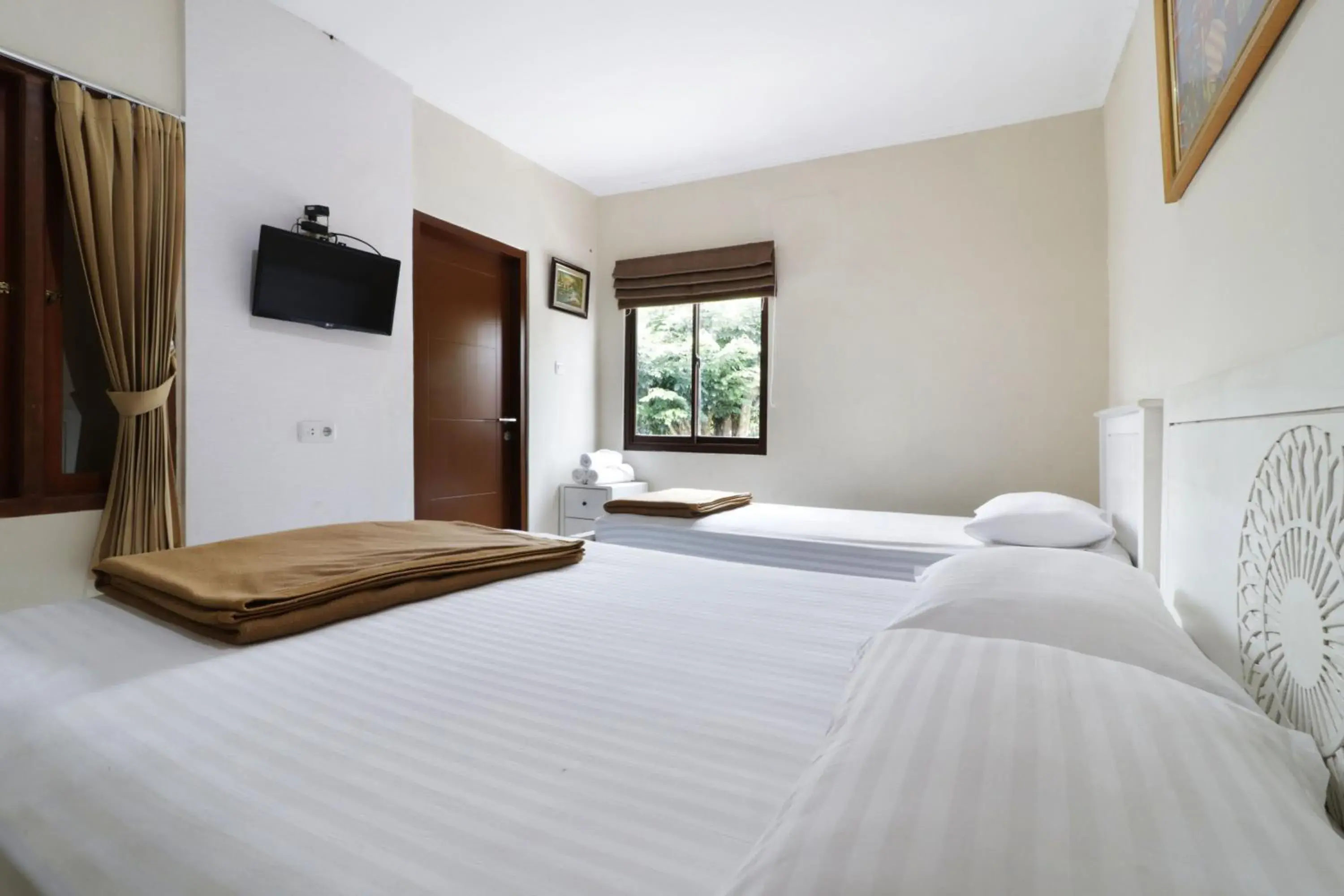 Bedroom, Bed in Jayagiri Guesthouse