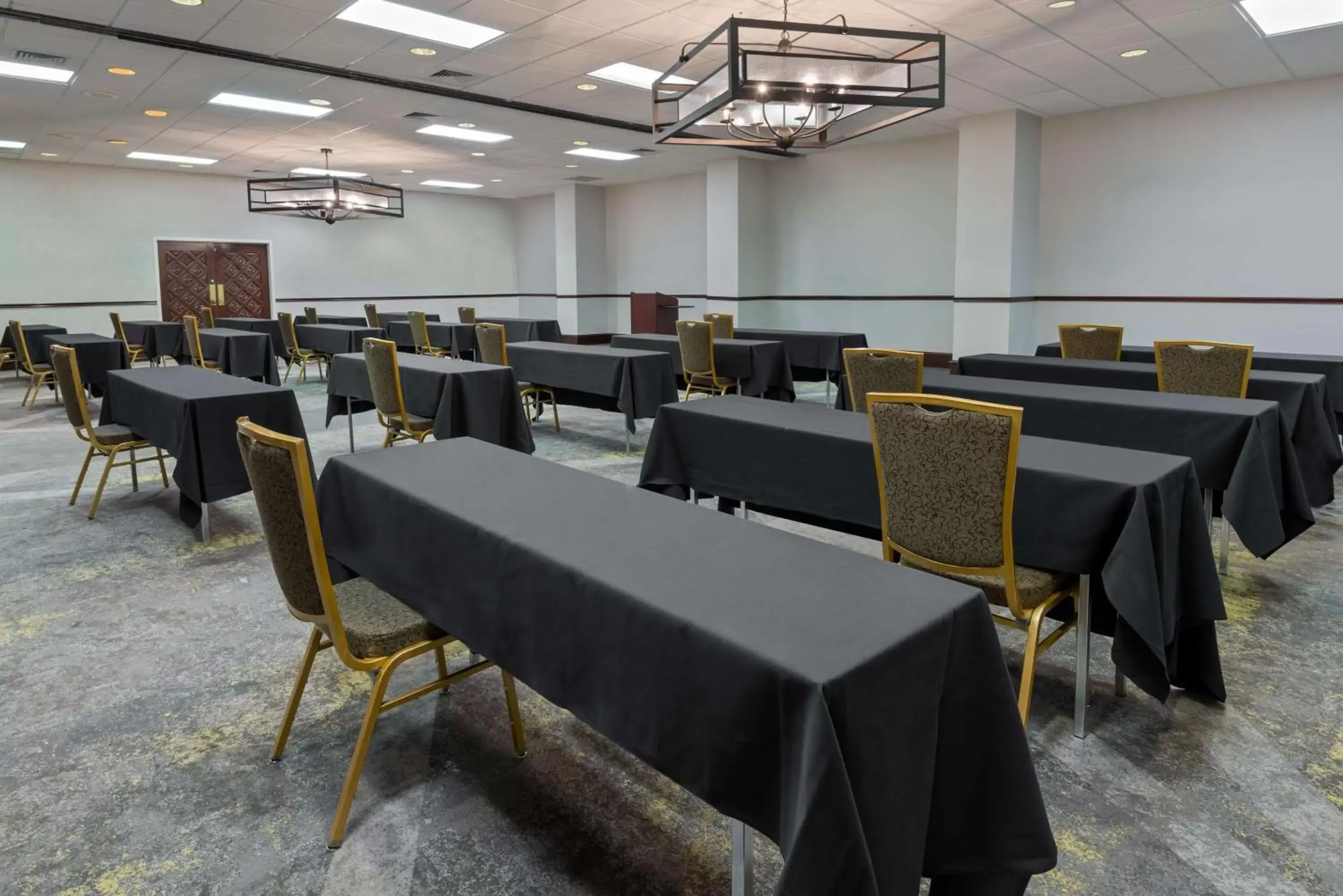 Meeting/conference room in Embassy Suites Dallas - Park Central Area