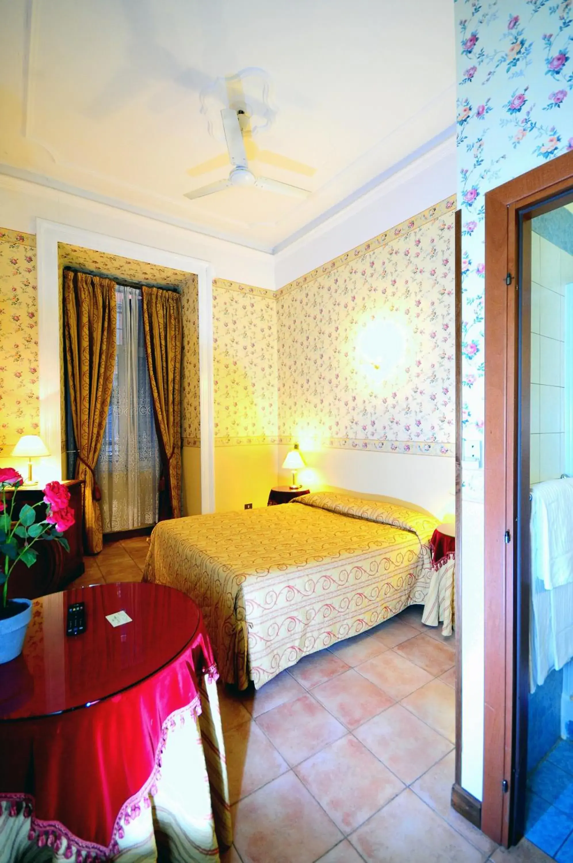 Bed in Hotel Sweet Home Bed in Hotel Sweet Home