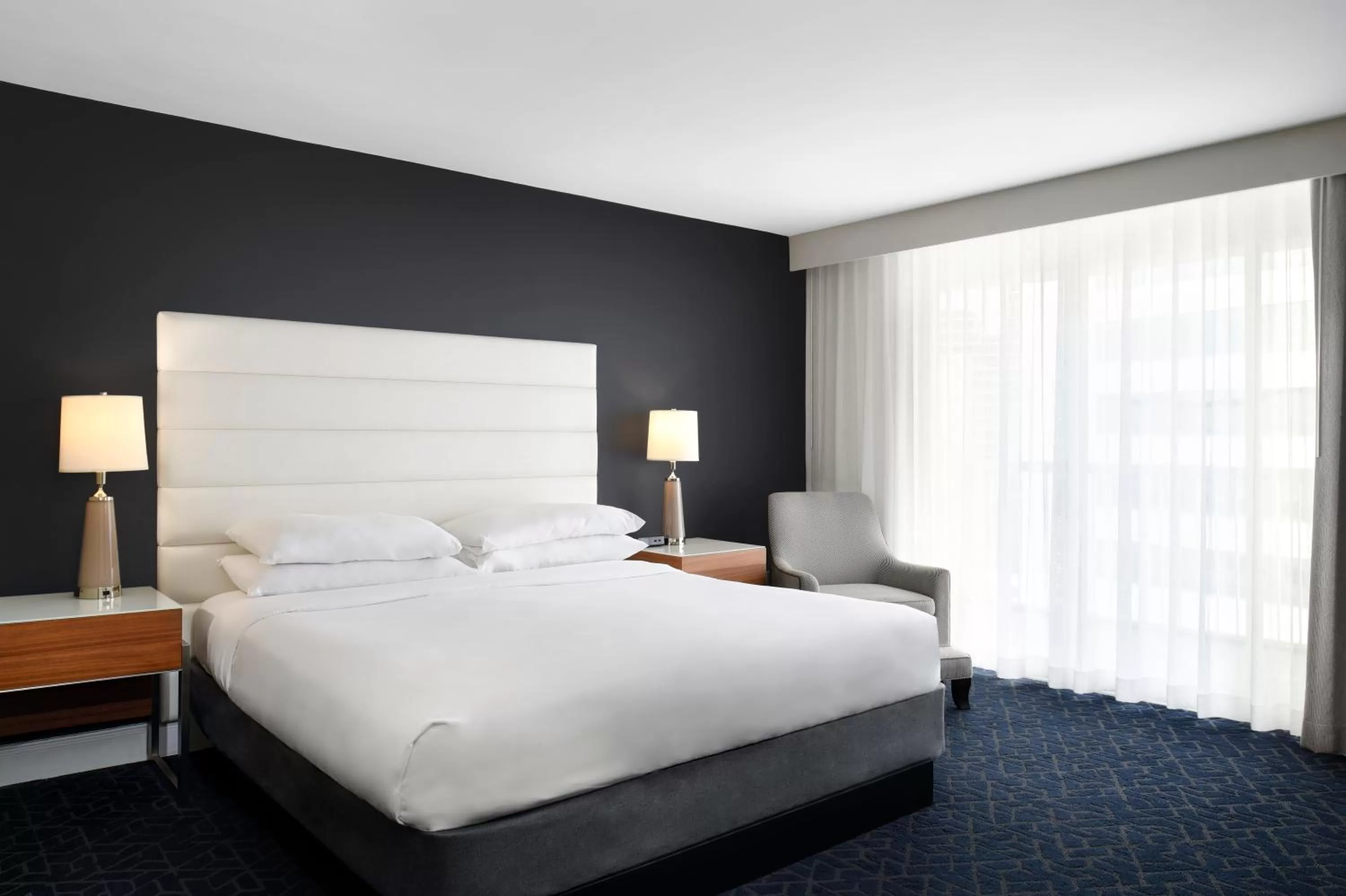 Photo of the whole room, Bed in Hotel Tampa Riverwalk