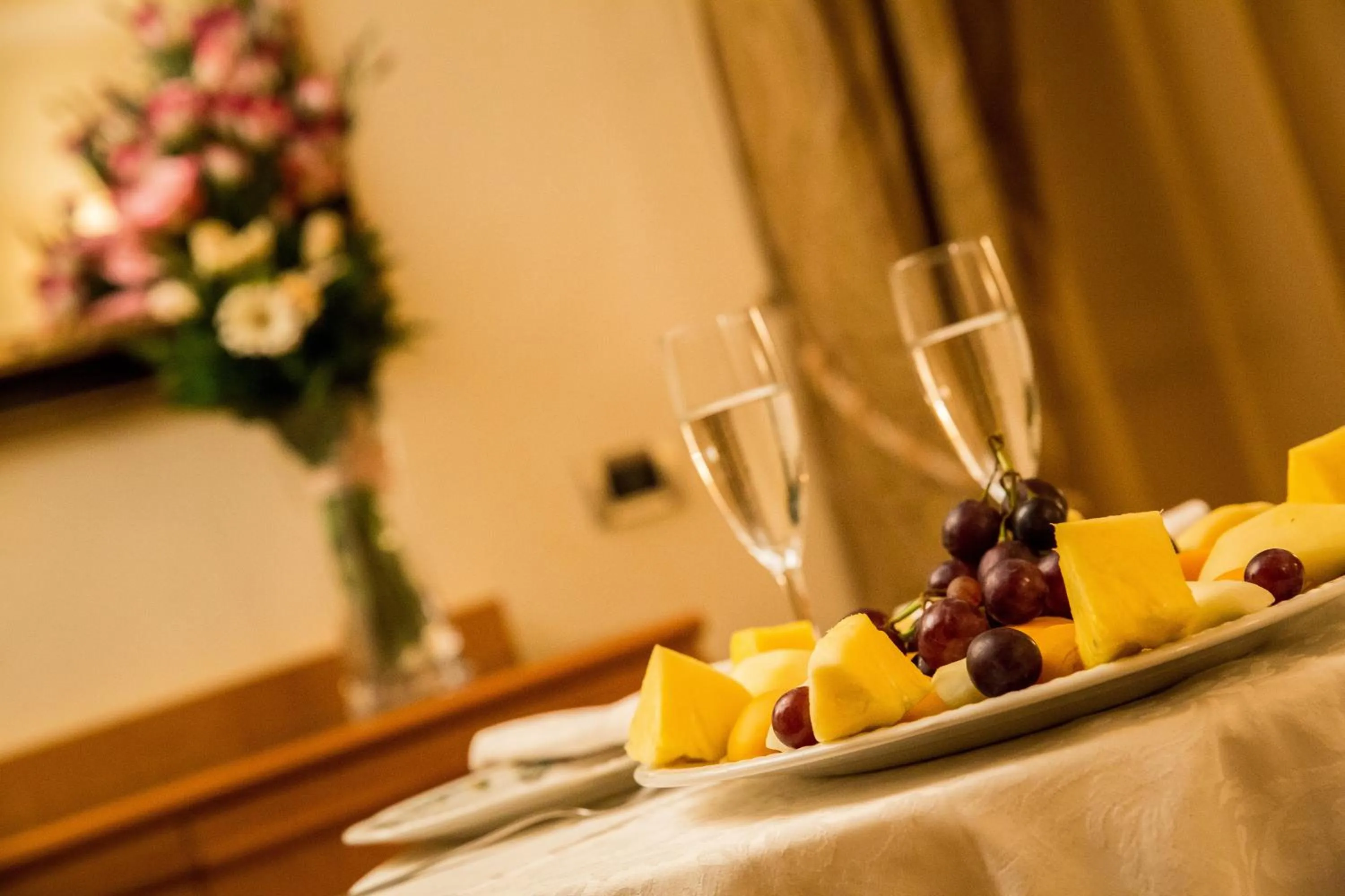 Food and drinks in Hotel Ares