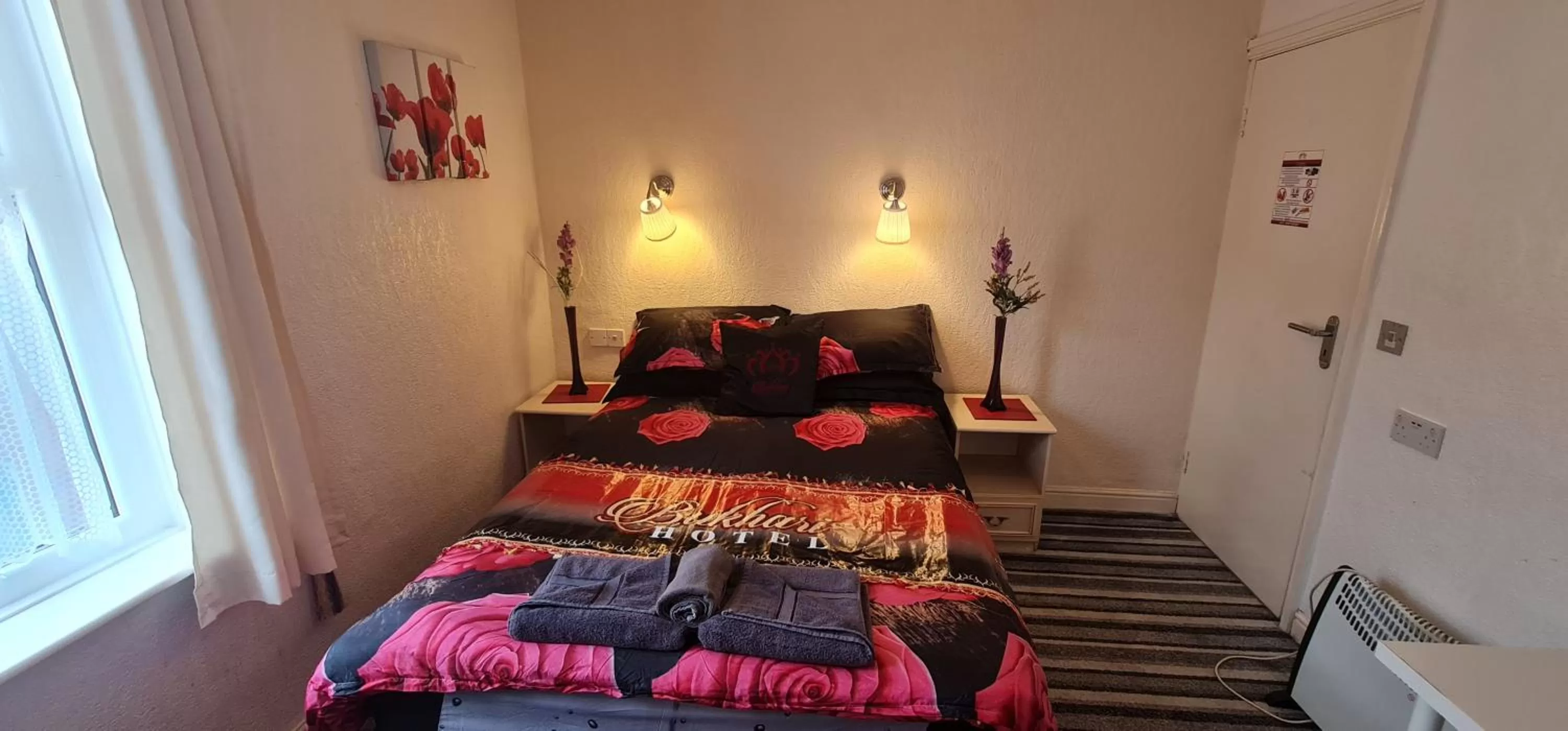 Photo of the whole room, Bed in BUKHARI Hotel