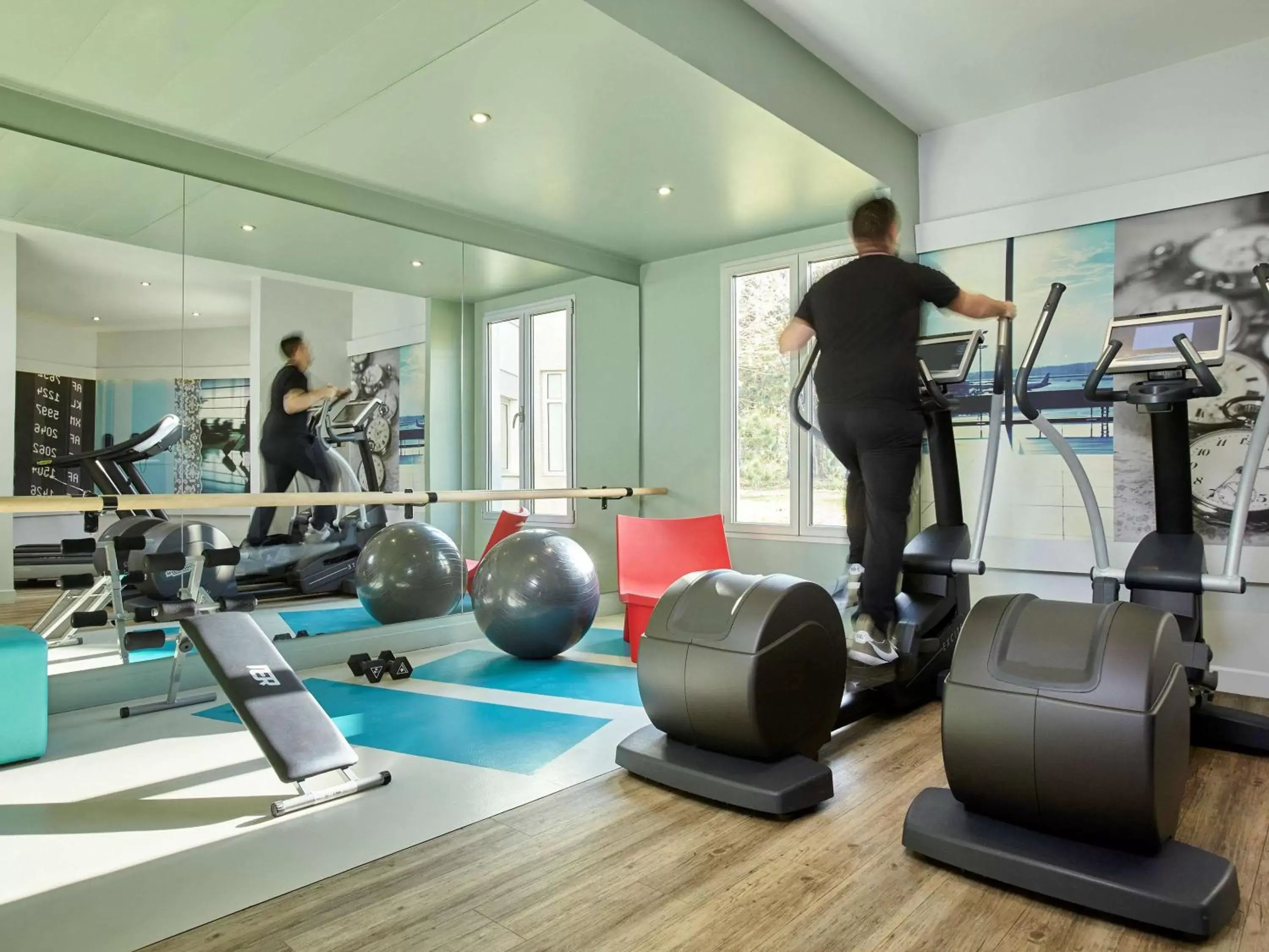 Property building, Fitness Center/Facilities in Mercure Paris Roissy CDG