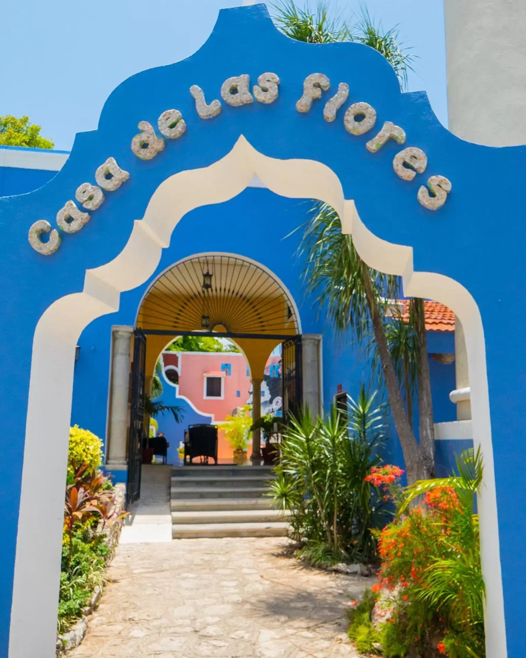 Facade/entrance in Hotel Casa de las Flores