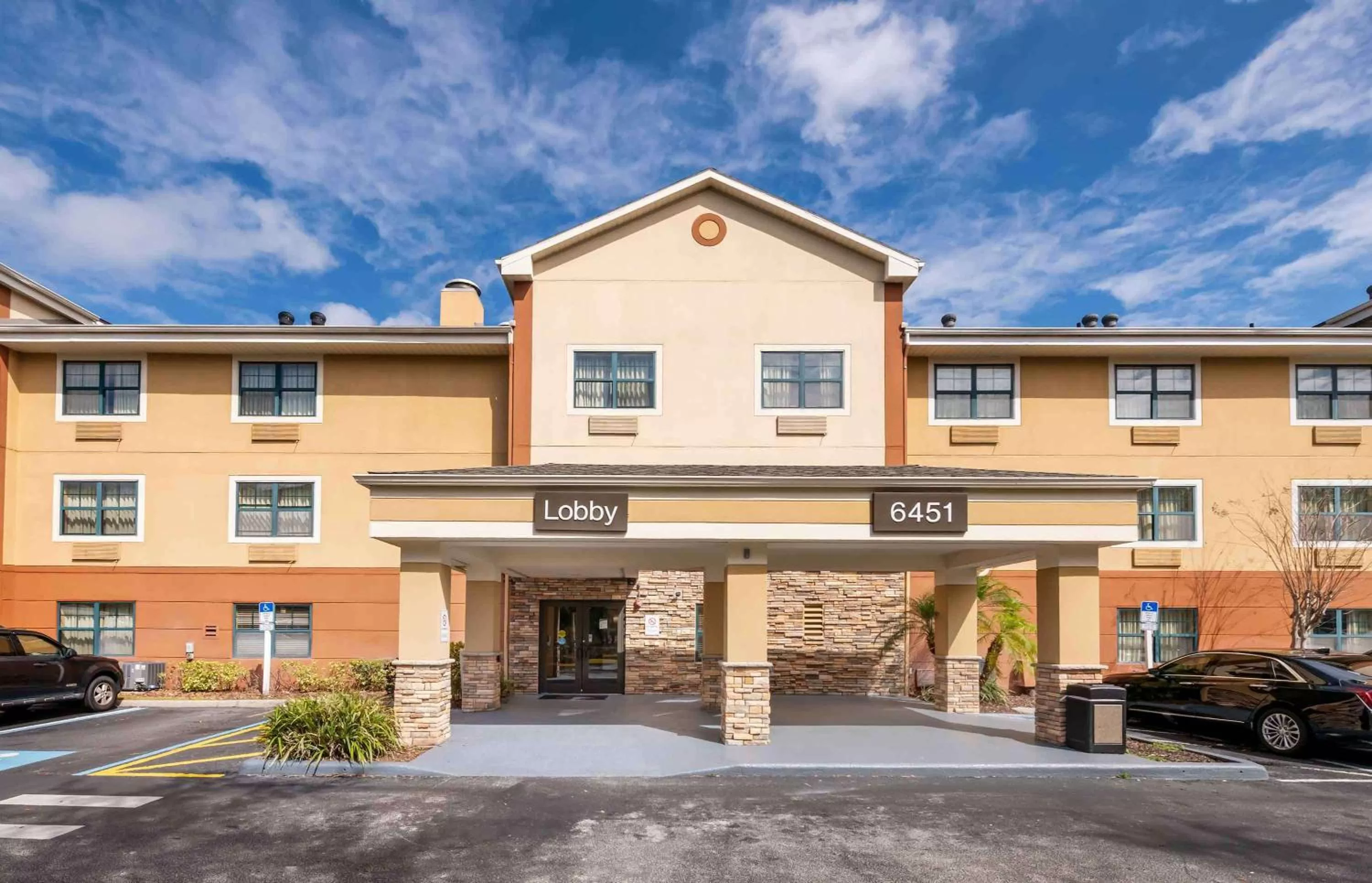 Property building in Extended Stay America Select Suites - Orlando - Conven Ctr - Sports Complex