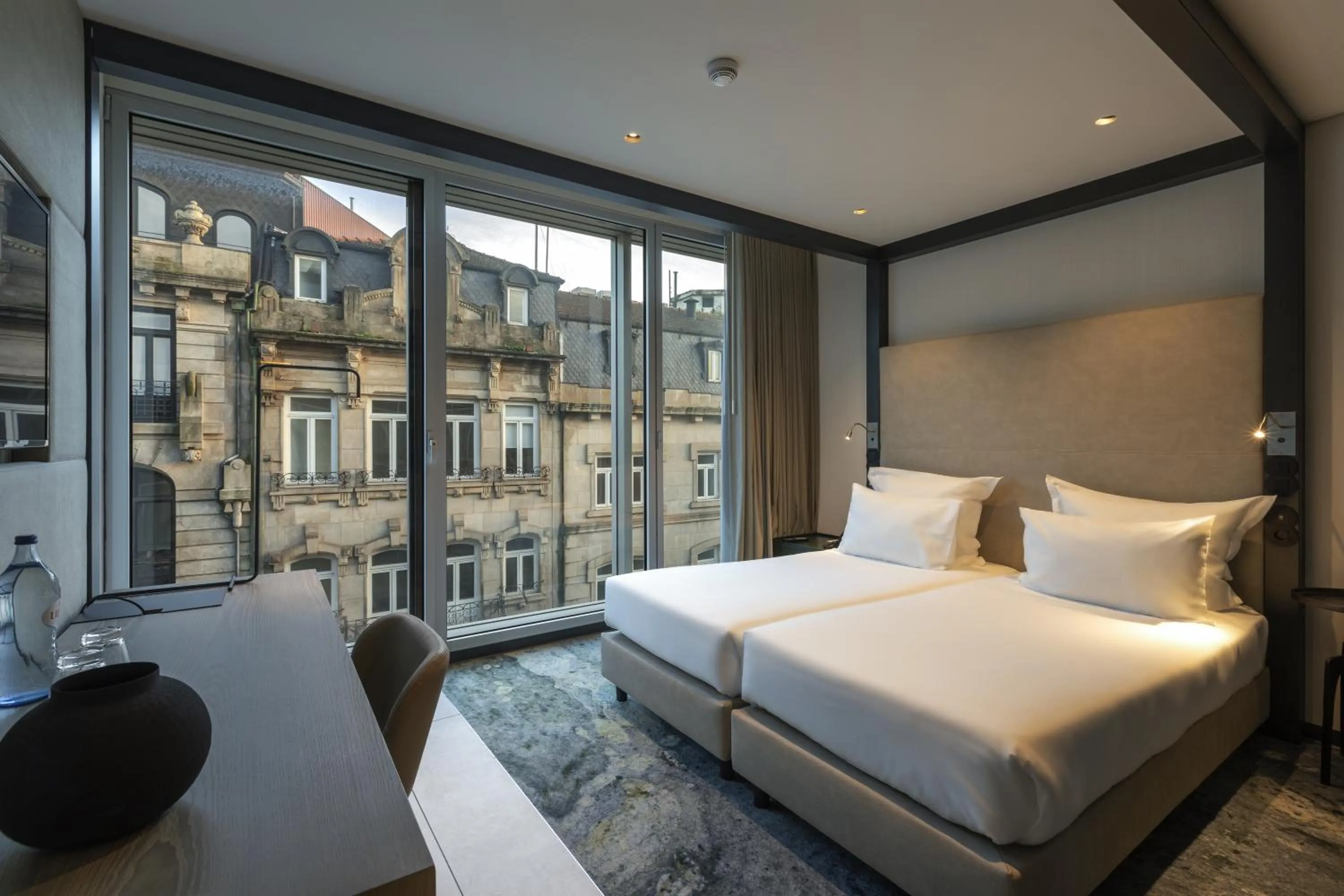 Bed in Porto Royal Bridges Hotel