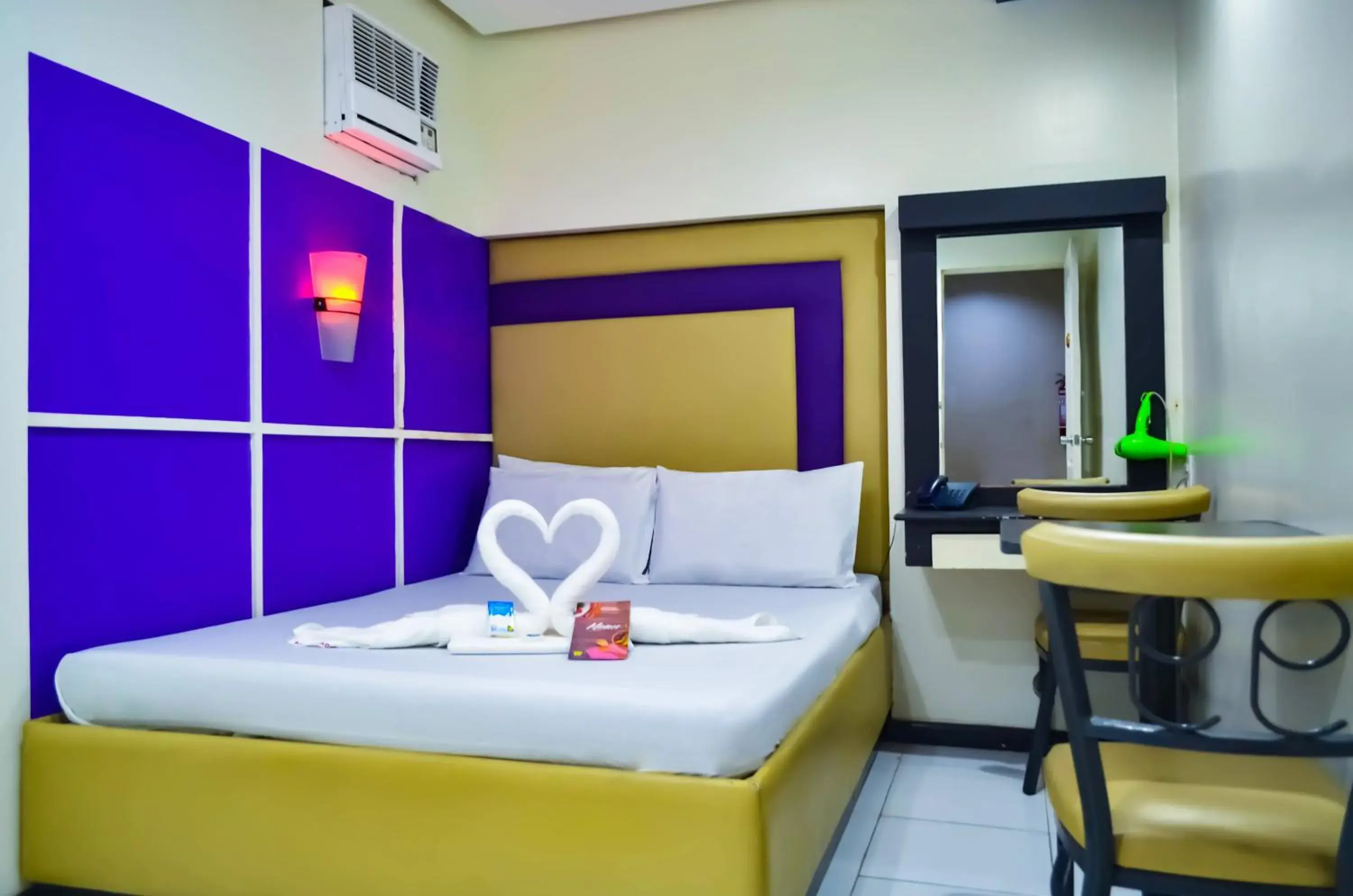 Bed, Bathroom in Hotel 99 Cubao