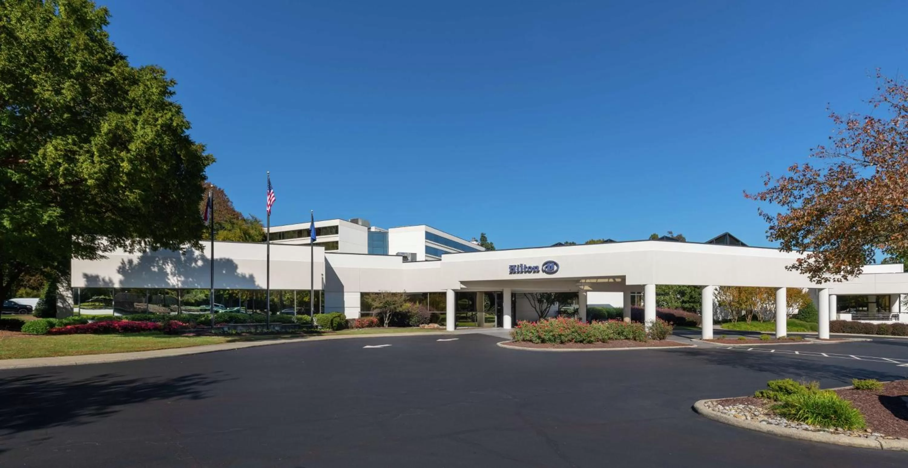 Property building in Hilton Durham near Duke University