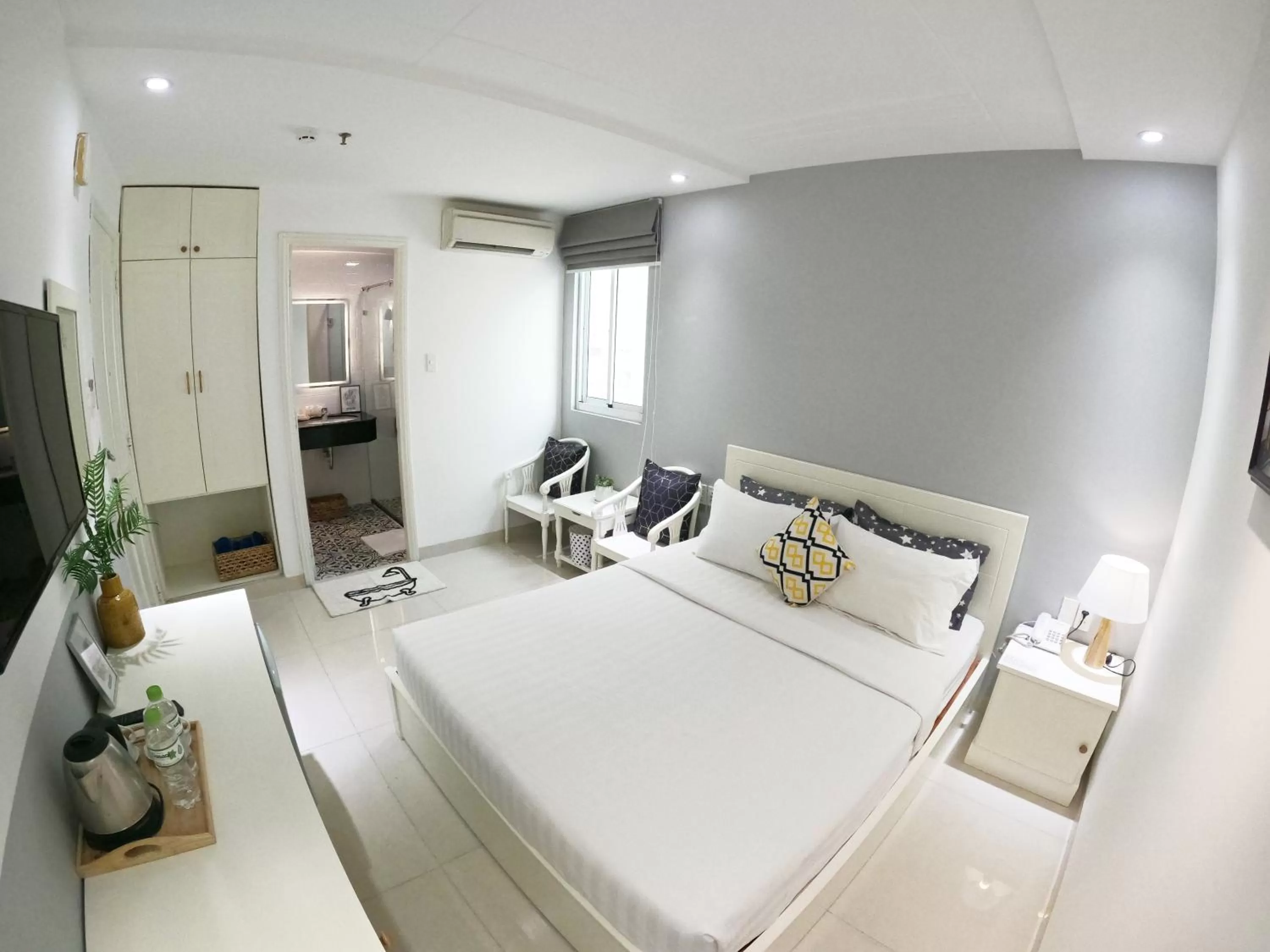 Photo of the whole room, Bed in Dinh Phat Hotel